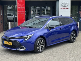 Toyota Corolla Touring Sports Hybrid 140 Dynamic NIEUW DIRECT LEVERBAAR MET HOGE KORTING STOELVERWARMING PARK-SENSOREN KEYLESS