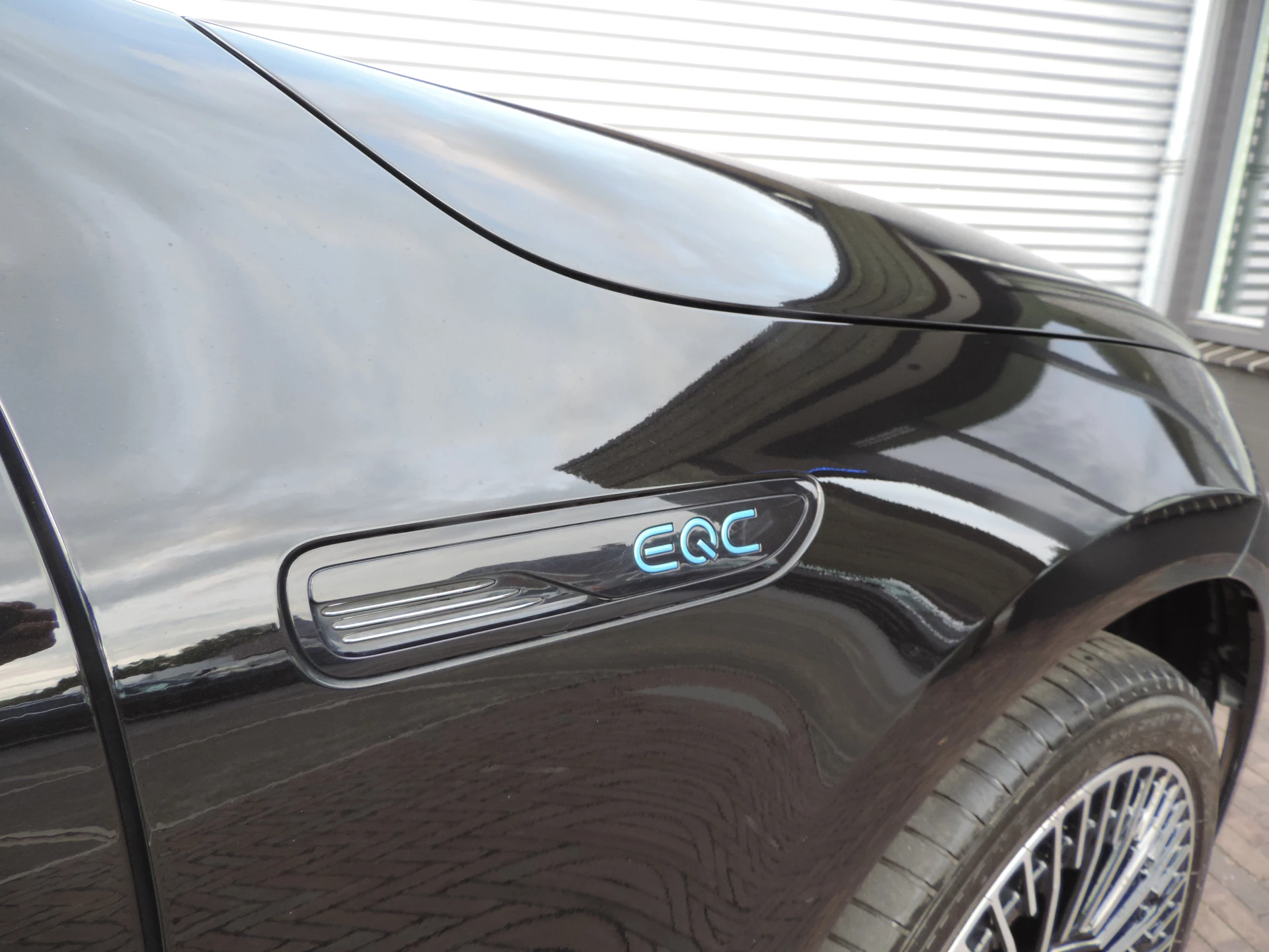 Hoofdafbeelding Mercedes-Benz EQC