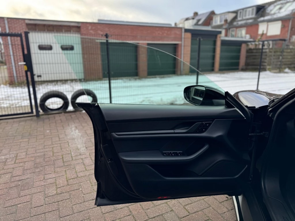 Hoofdafbeelding Porsche Taycan