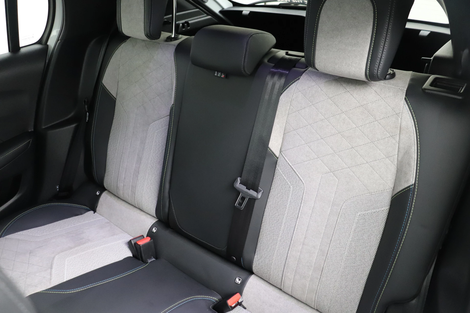 Hoofdafbeelding Peugeot e-208