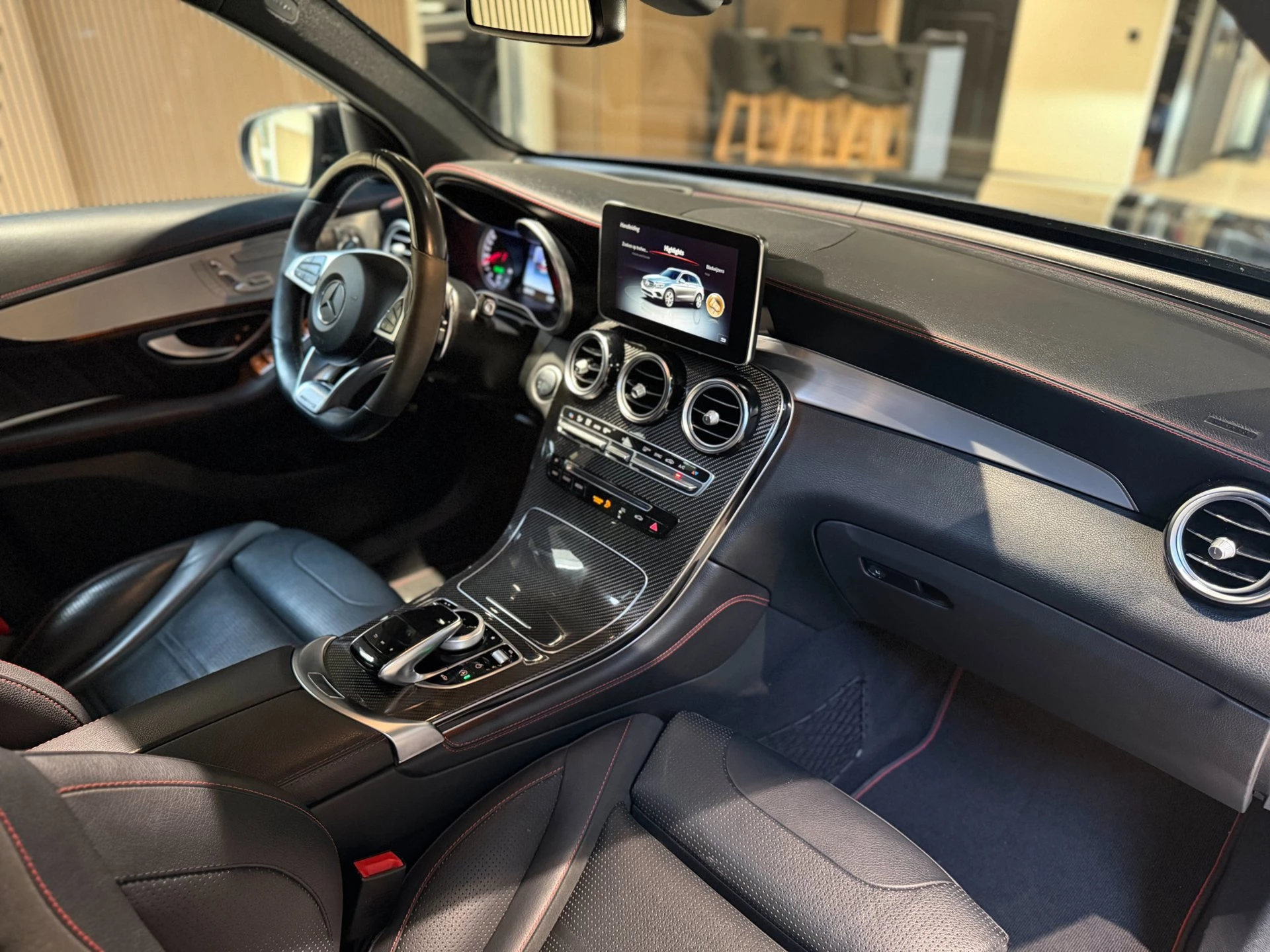 Hoofdafbeelding Mercedes-Benz GLC
