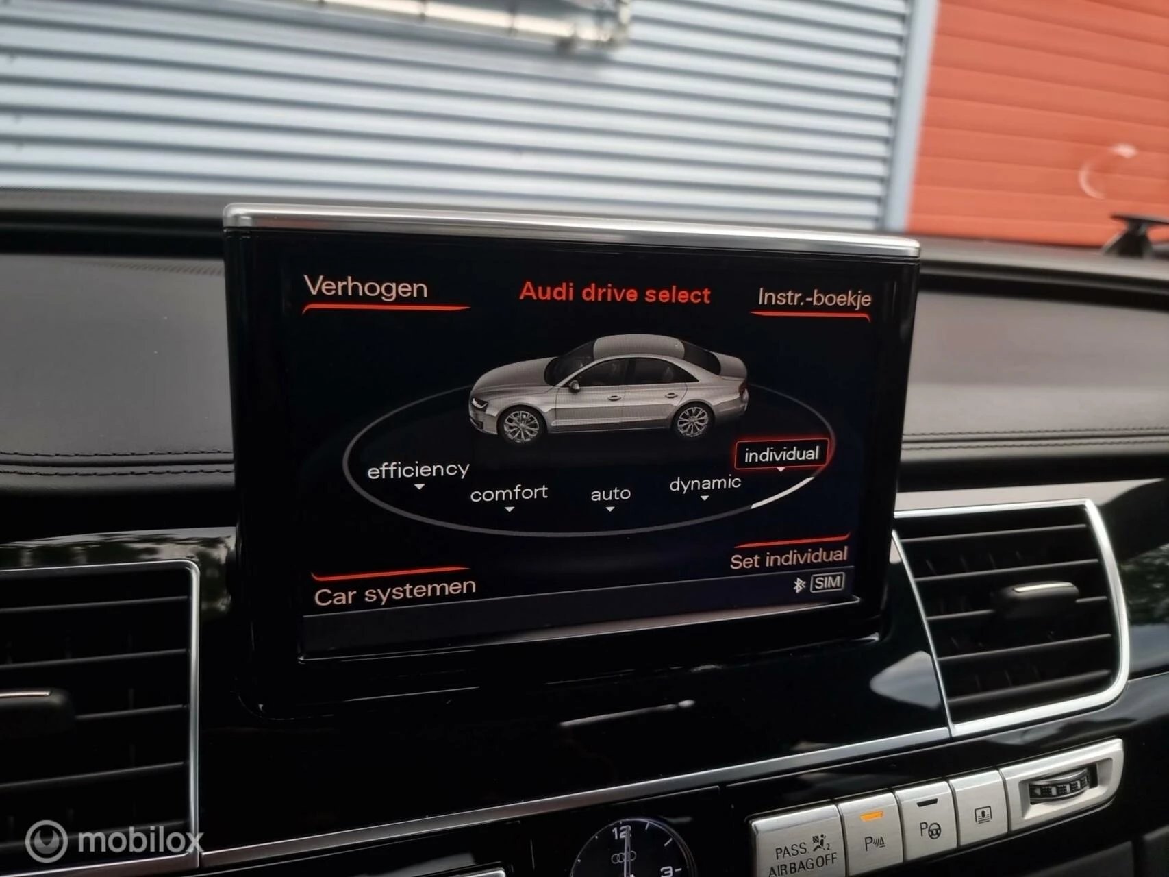 Hoofdafbeelding Audi A8