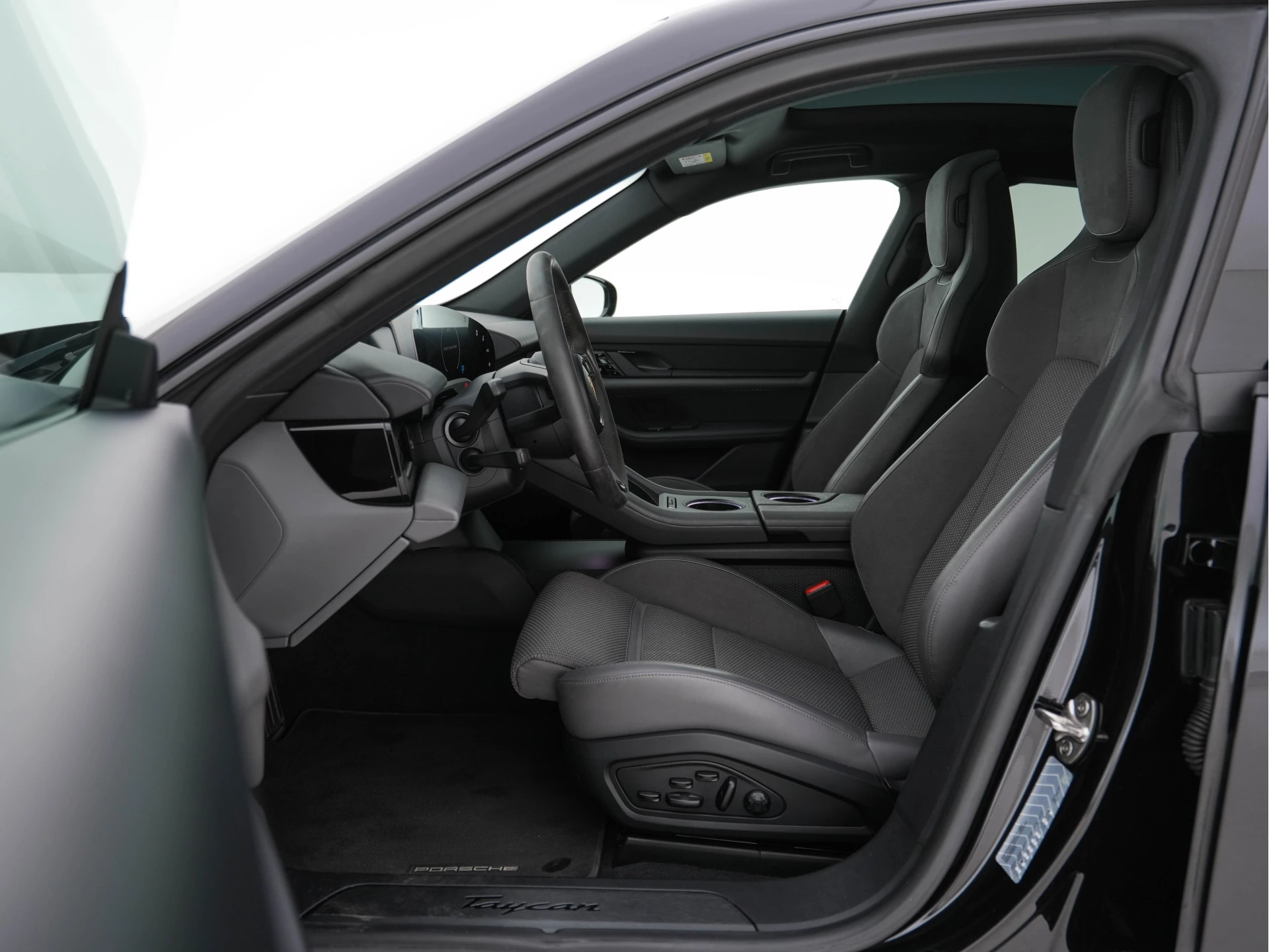 Hoofdafbeelding Porsche Taycan