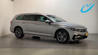 Hoofdafbeelding Volkswagen Passat Volkswagen Passat Variant 1.5 TSI 150pk DSG Elegance Business R R-Line LED Virtual Cockpit Camera Stoelverwarming