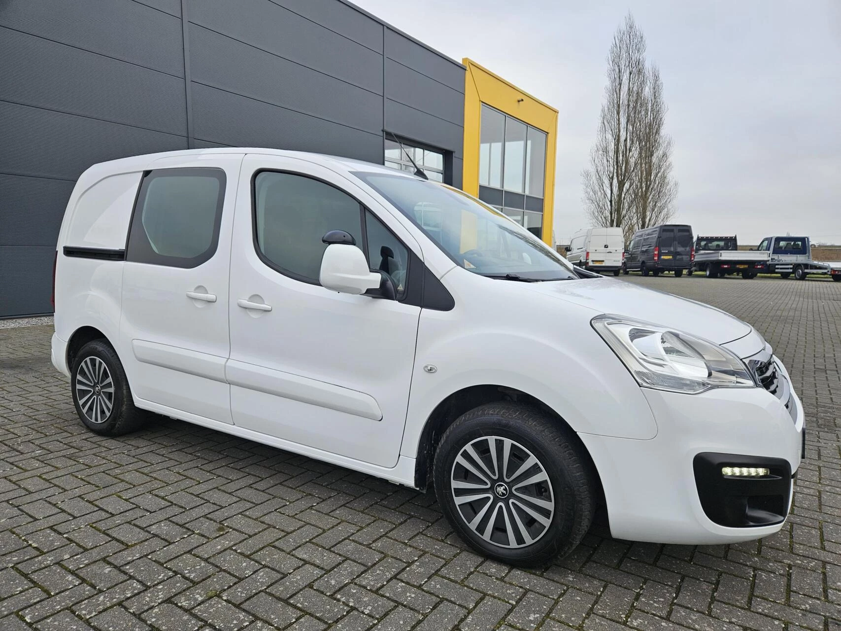 Hoofdafbeelding Peugeot Partner