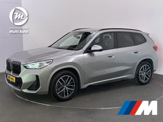 BMW X1 sDrive20i M Sport | Alcantara Sportstoelen Verwarmd | Trekhaak af Fabriek | Live Cockpit | Navigatie | Apple Carplay | Camera | DAB |