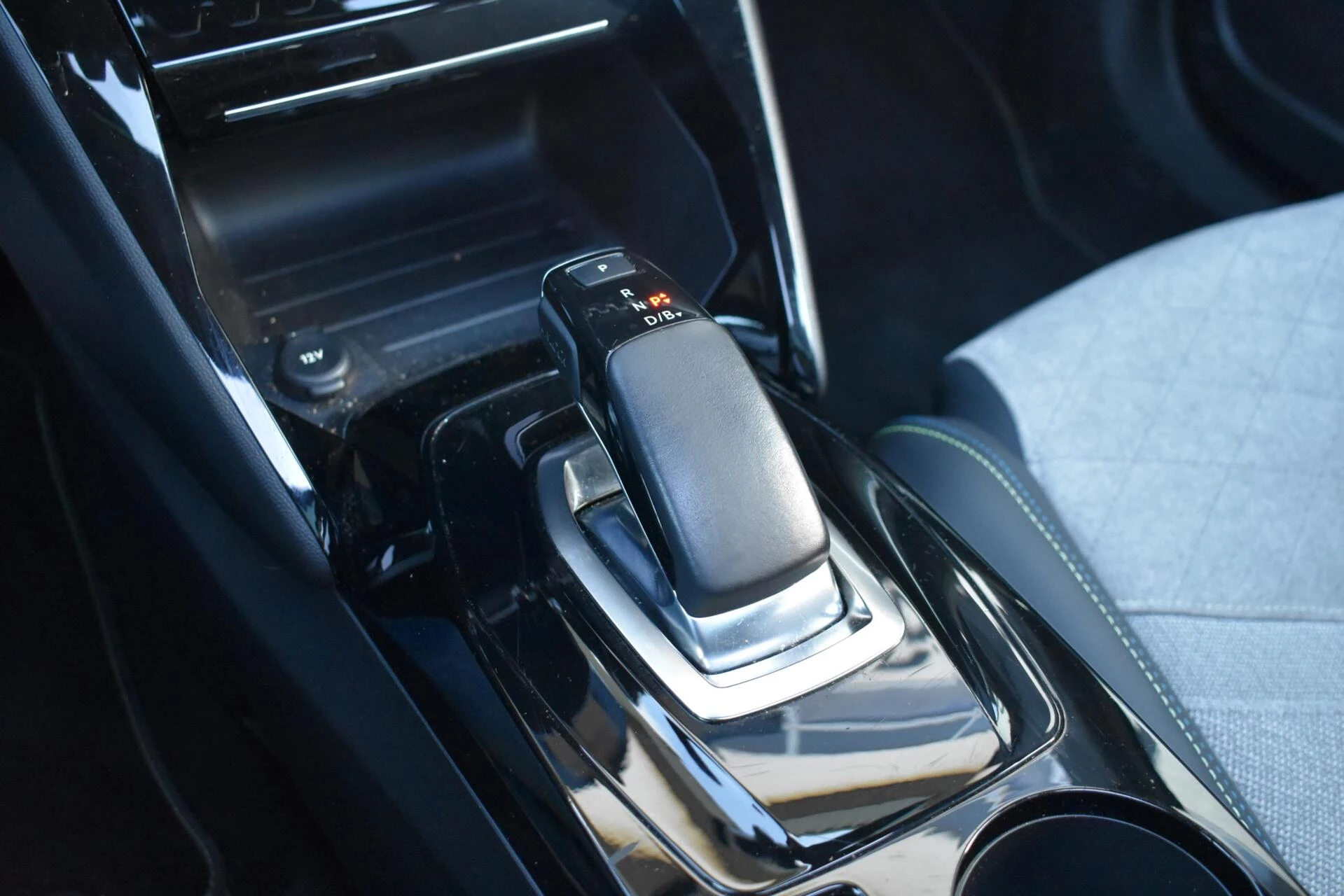 Hoofdafbeelding Peugeot e-2008