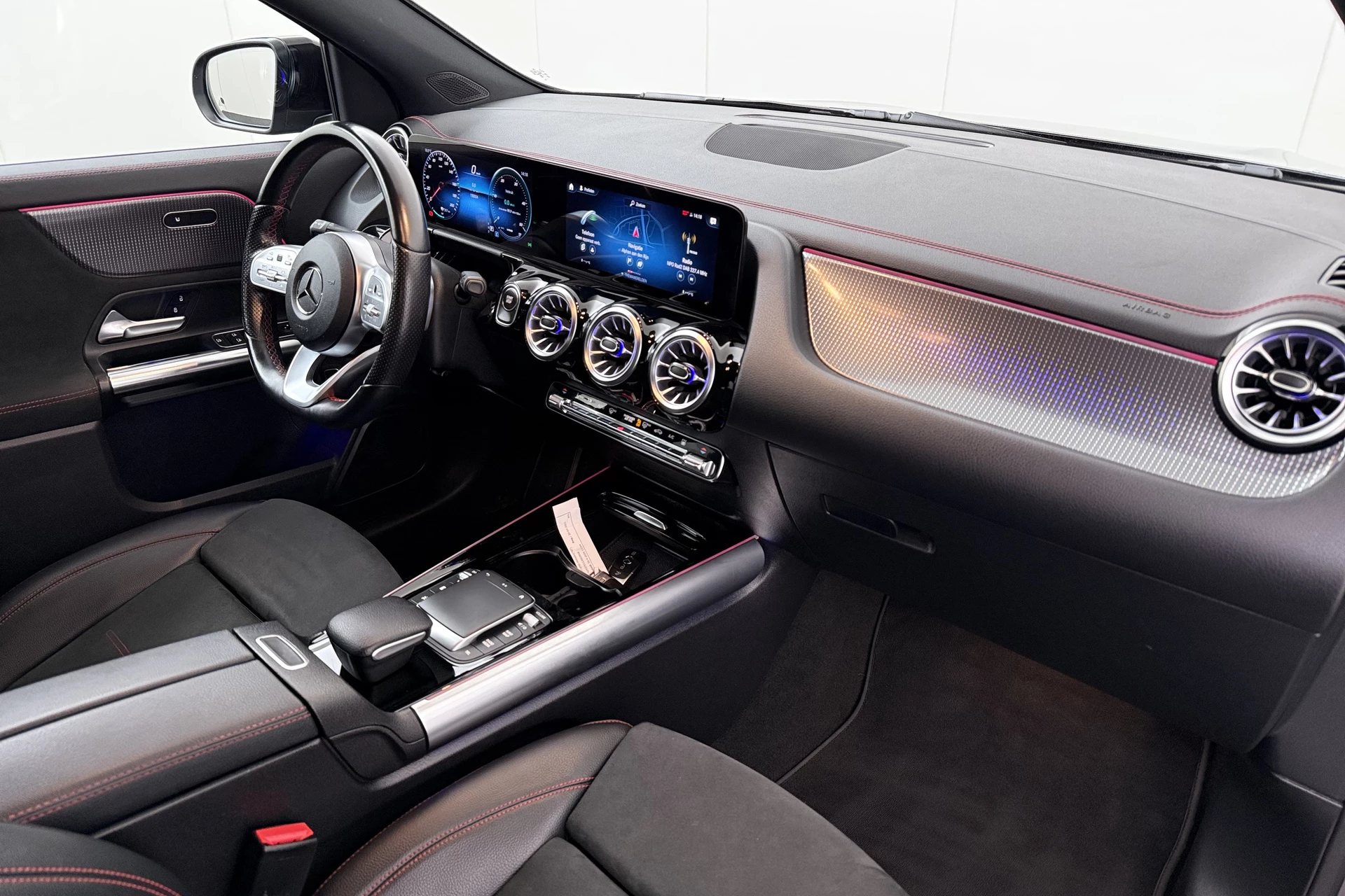 Hoofdafbeelding Mercedes-Benz EQA