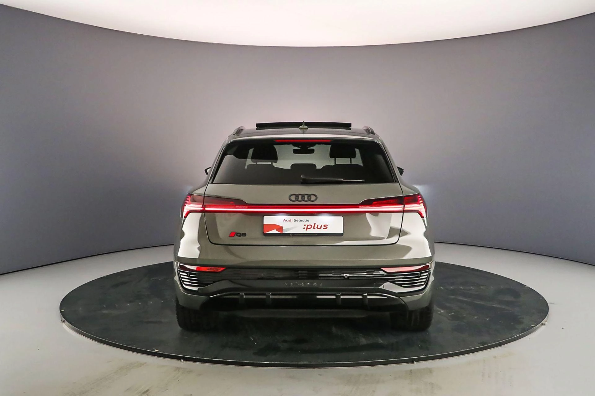 Hoofdafbeelding Audi Q8 e-tron