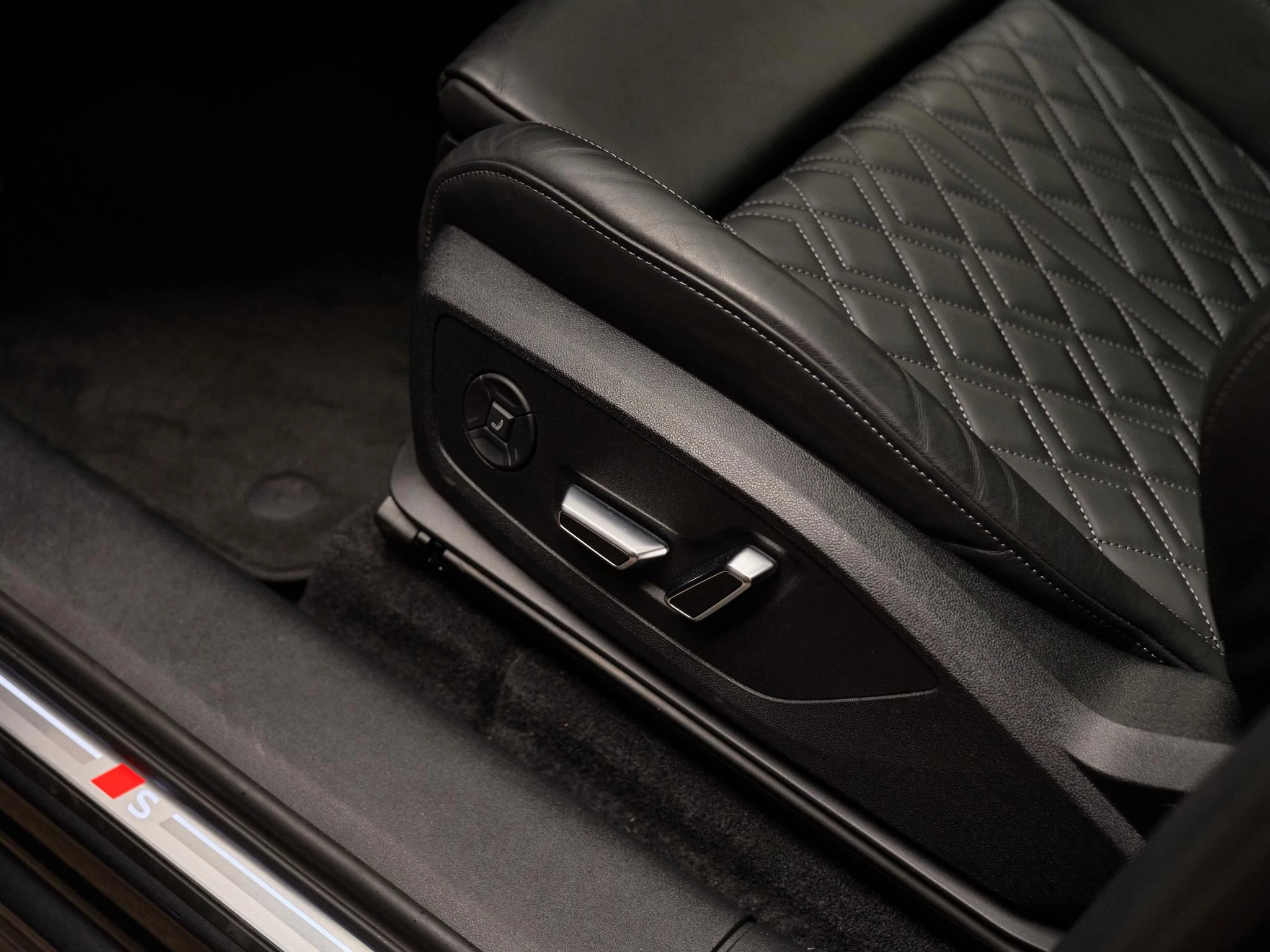 Hoofdafbeelding Audi SQ6