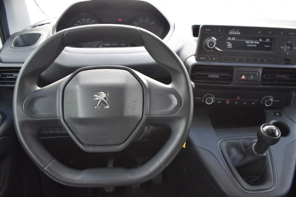 Hoofdafbeelding Peugeot Partner