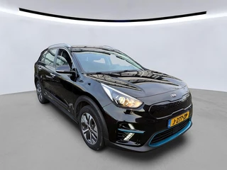 Kia e-Niro DynamicLine 64 kWh 3 fase Leer/stof bekl. | Camera | Warmtepomp | LED | LMV | NL auto | 1e eig.