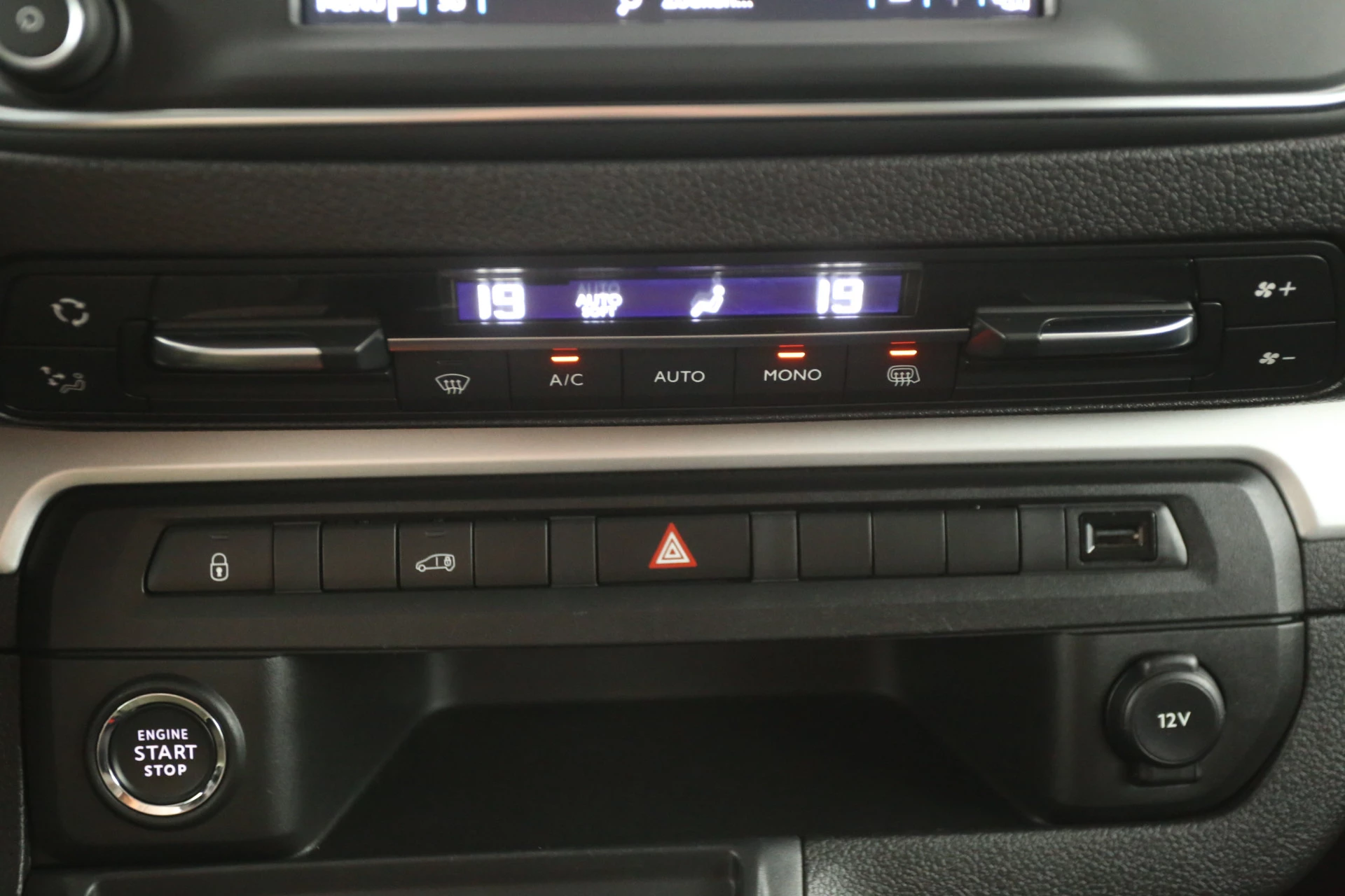 Hoofdafbeelding Peugeot e-Expert
