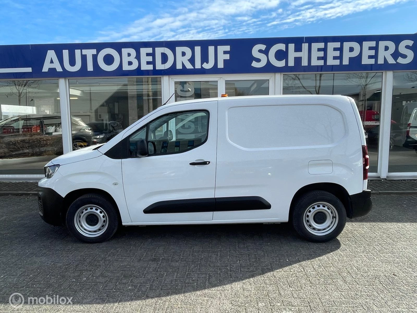 Hoofdafbeelding Peugeot Partner