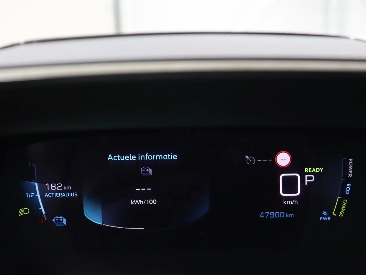 Hoofdafbeelding Peugeot e-2008