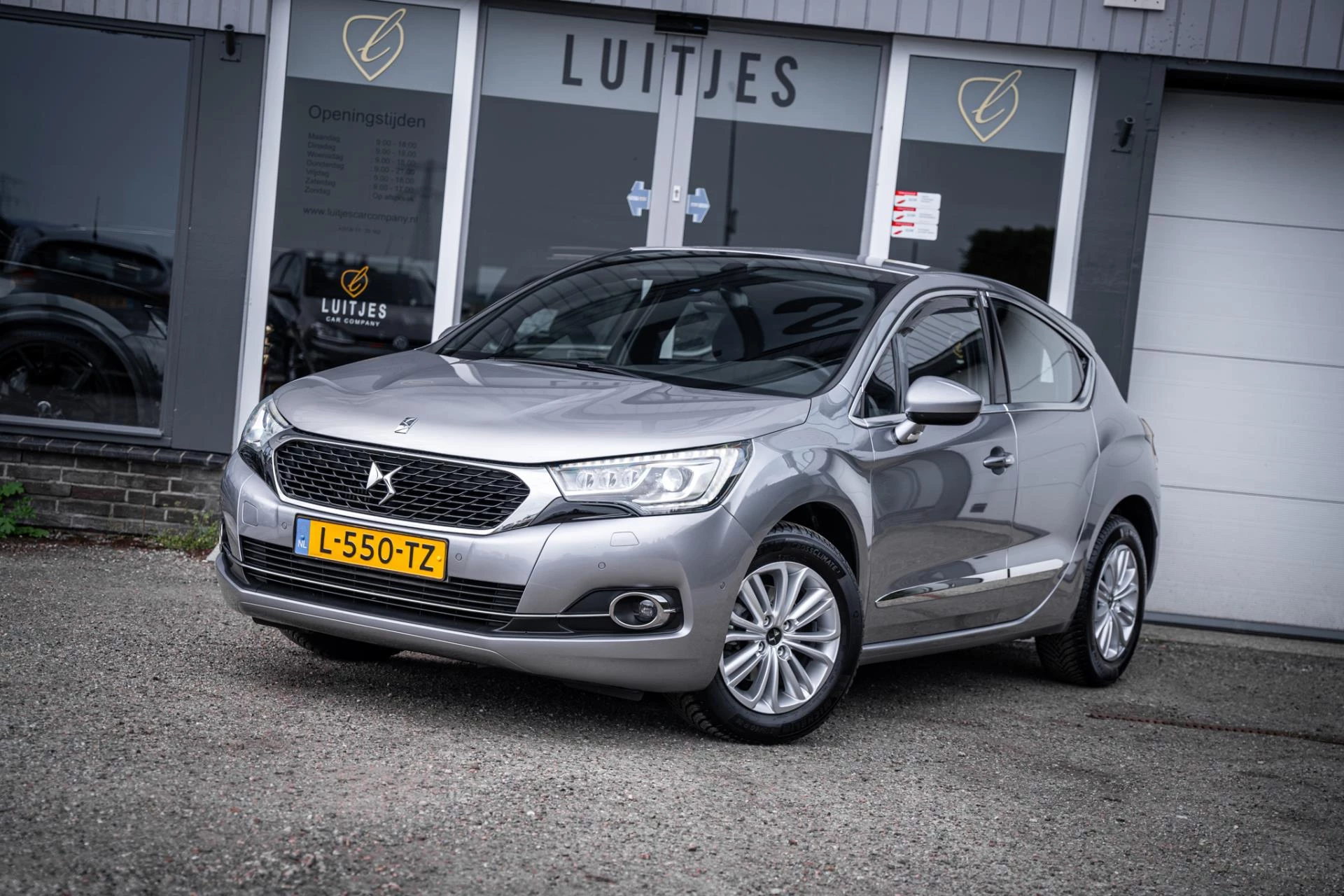 Hoofdafbeelding DS DS 4