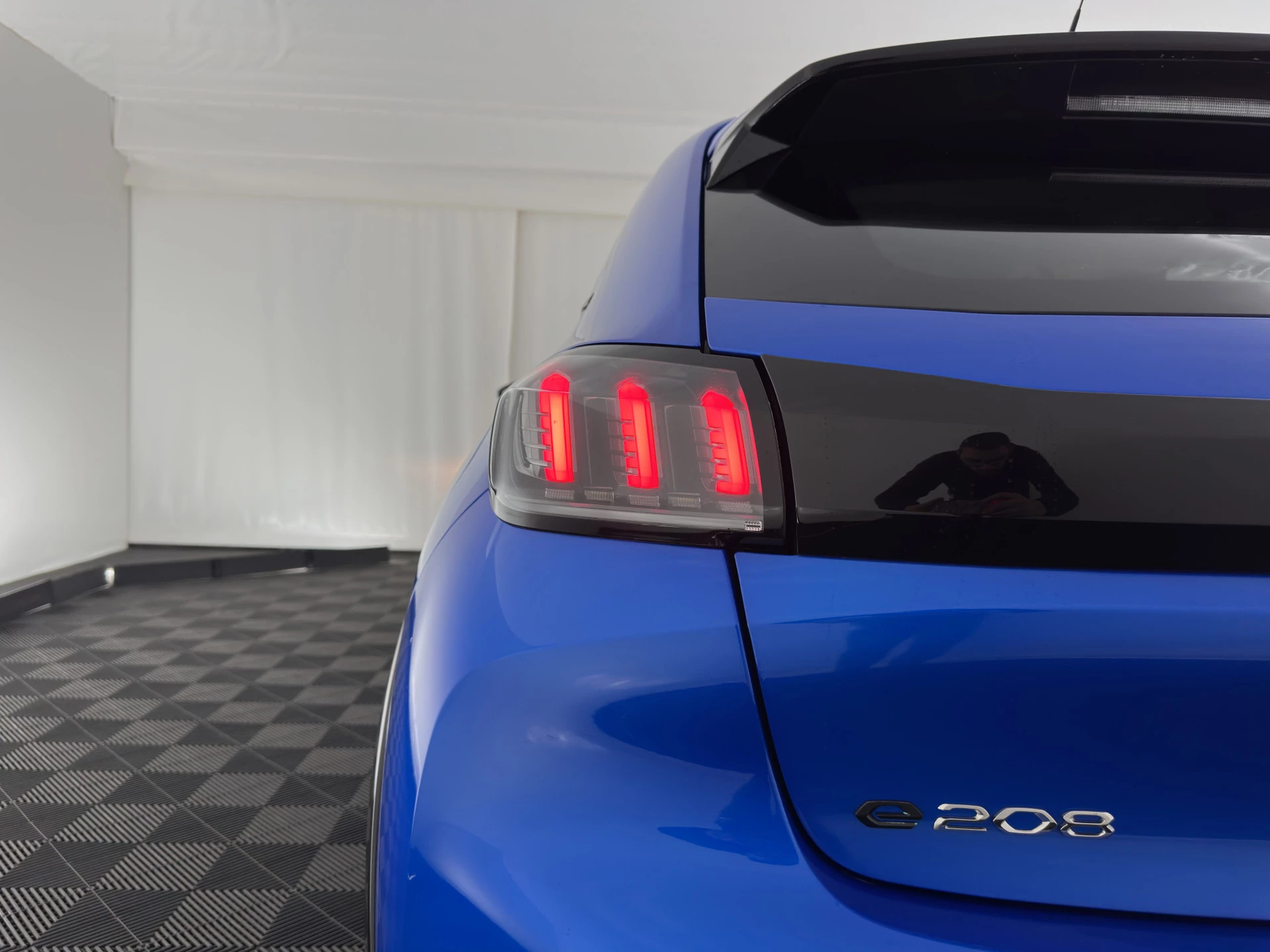 Hoofdafbeelding Peugeot e-208