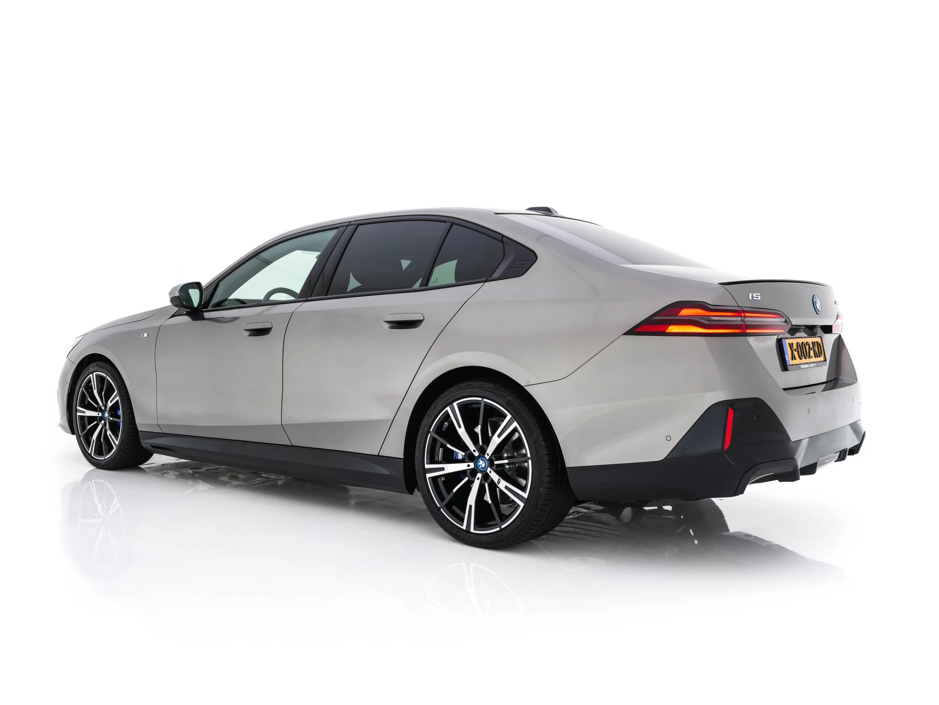 Hoofdafbeelding BMW i5