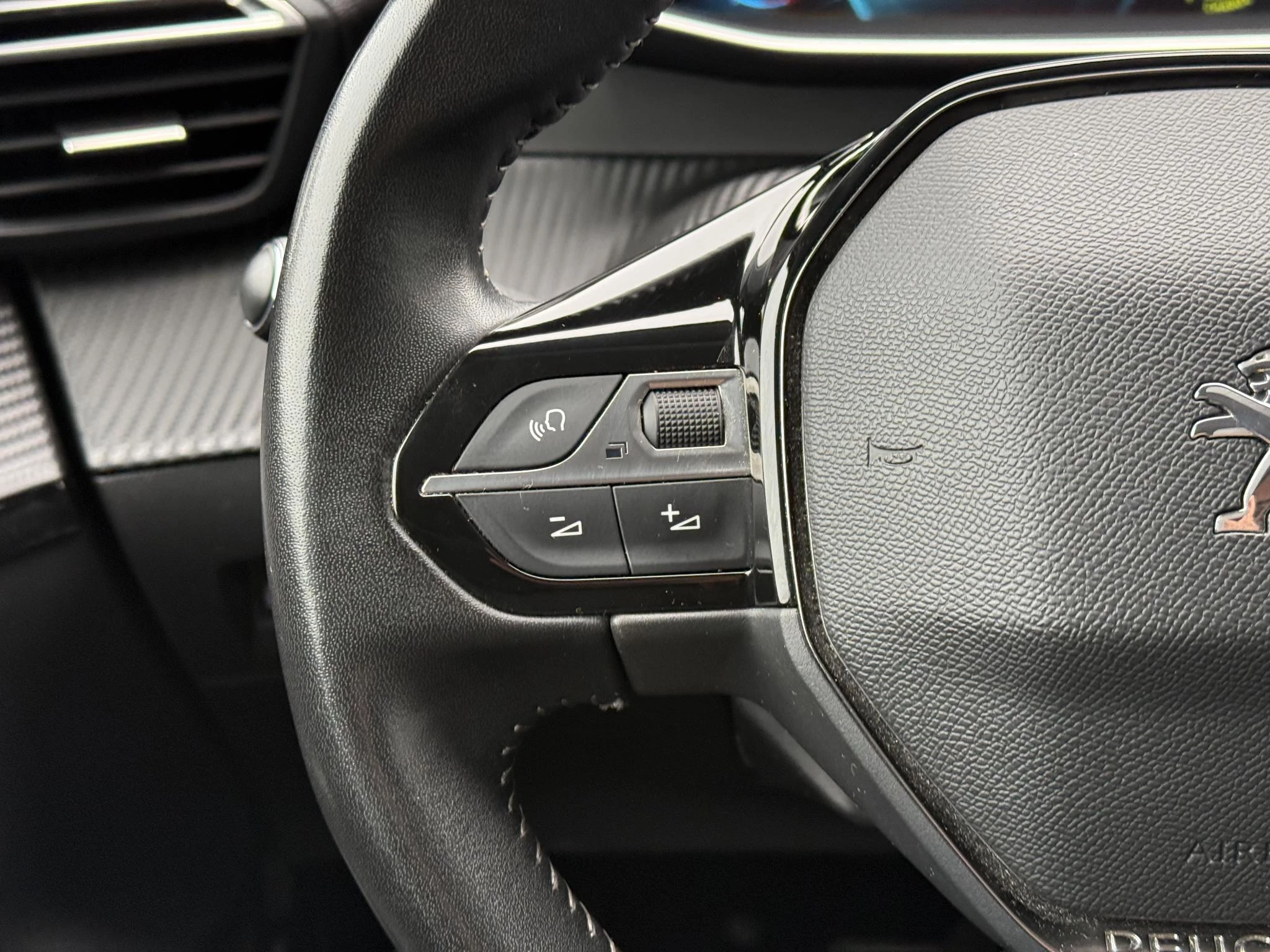 Hoofdafbeelding Peugeot e-208