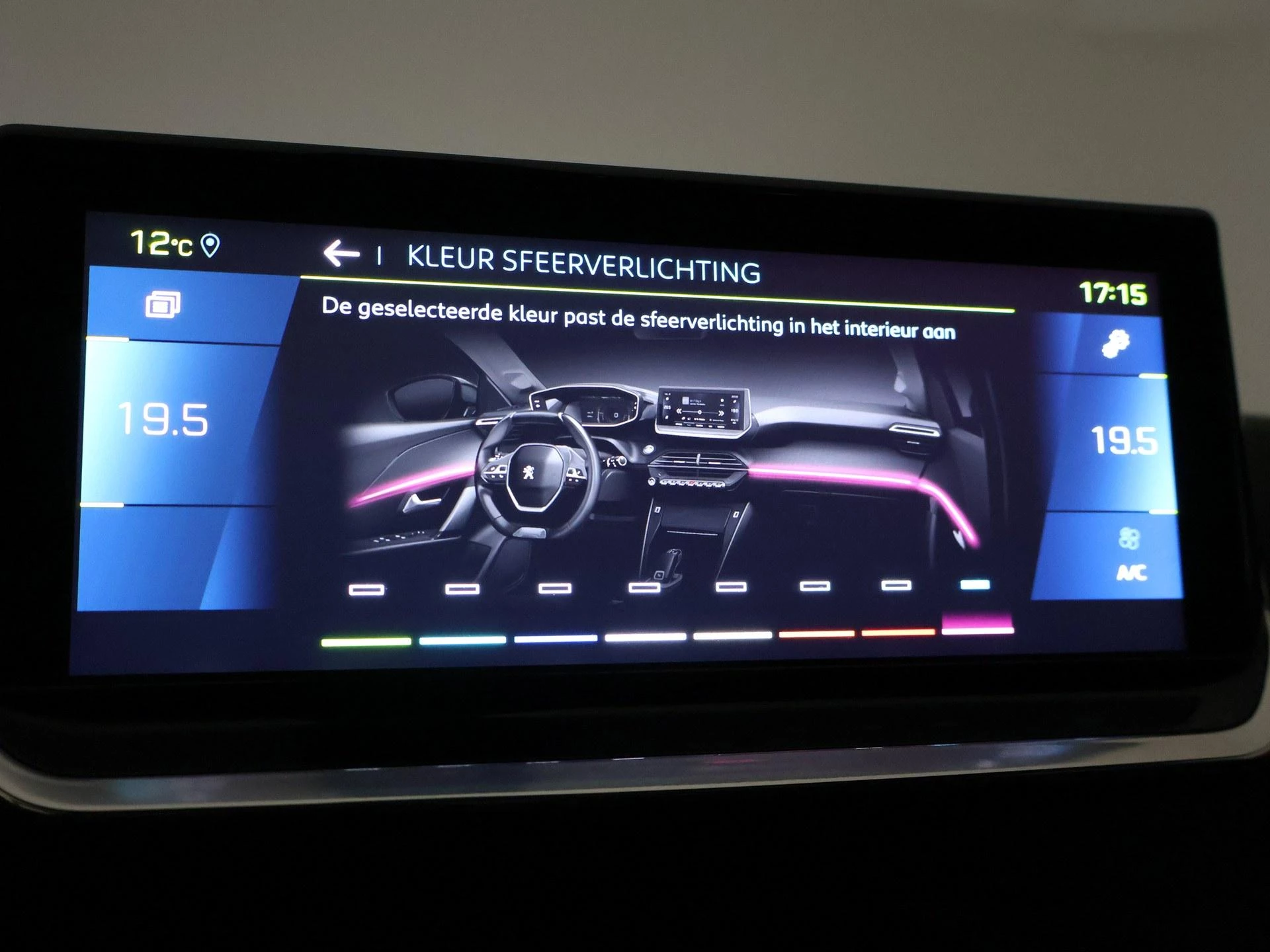 Hoofdafbeelding Peugeot e-2008