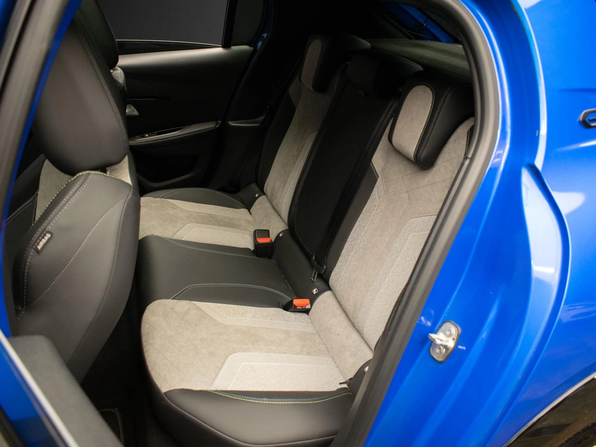 Hoofdafbeelding Peugeot e-208