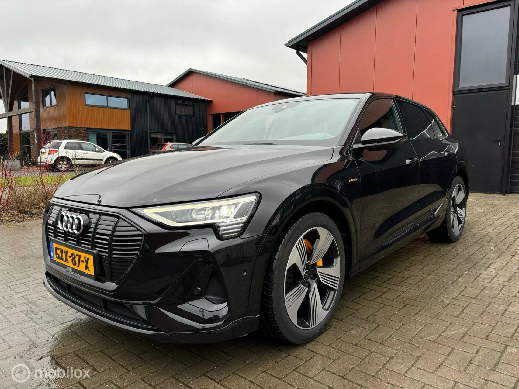 Hoofdafbeelding Audi e-tron