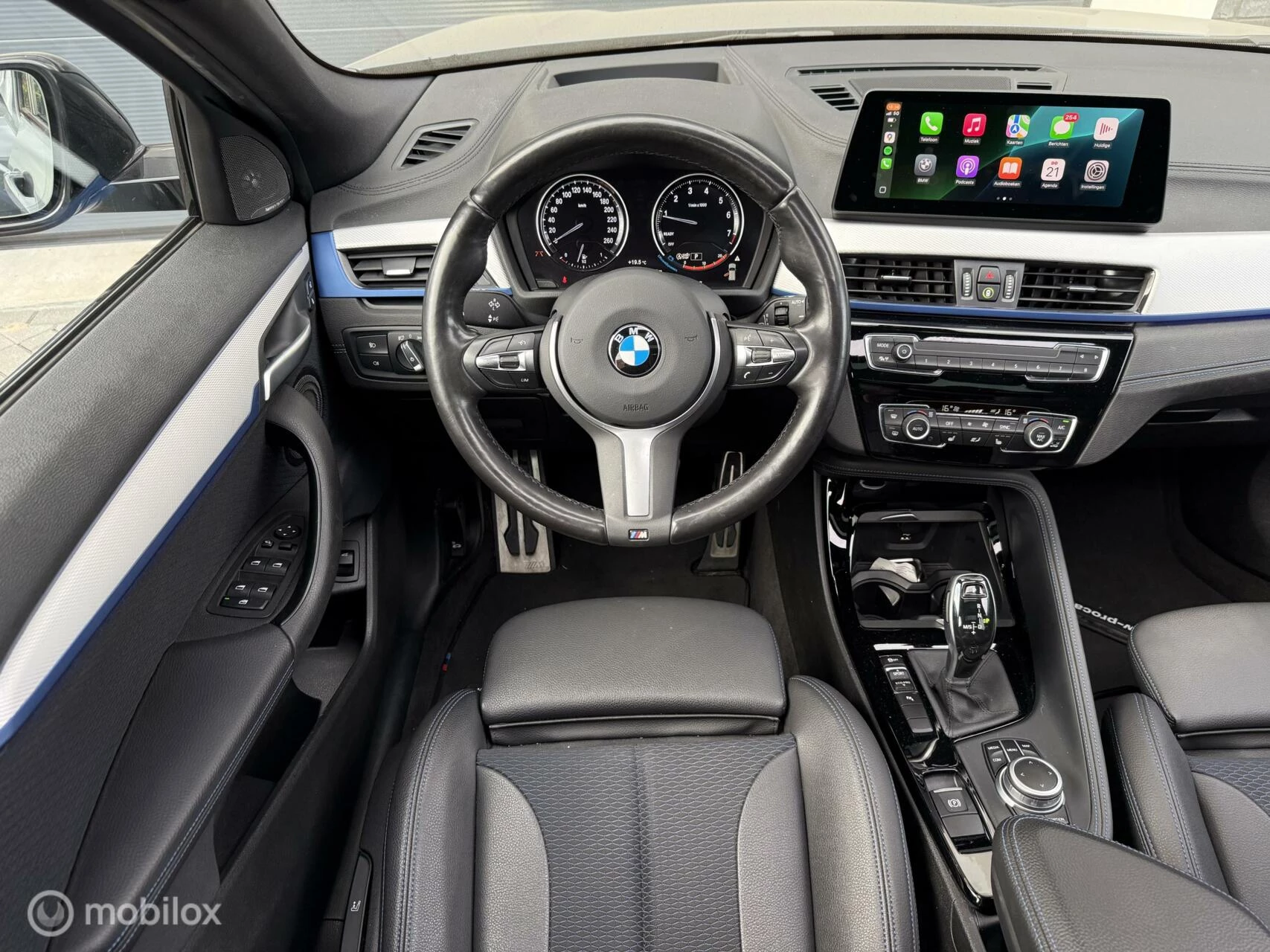 Hoofdafbeelding BMW X2