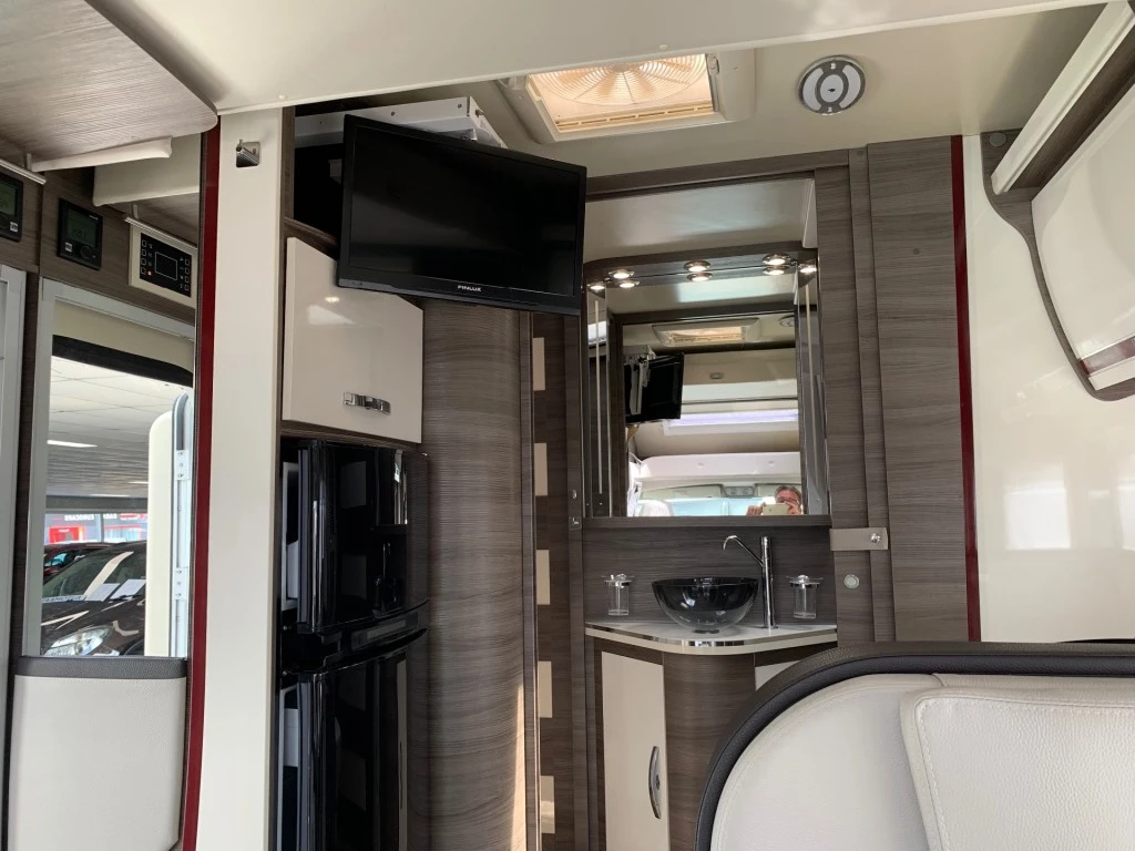 Hoofdafbeelding McLouis Carat 480g Queensbed Hefbed