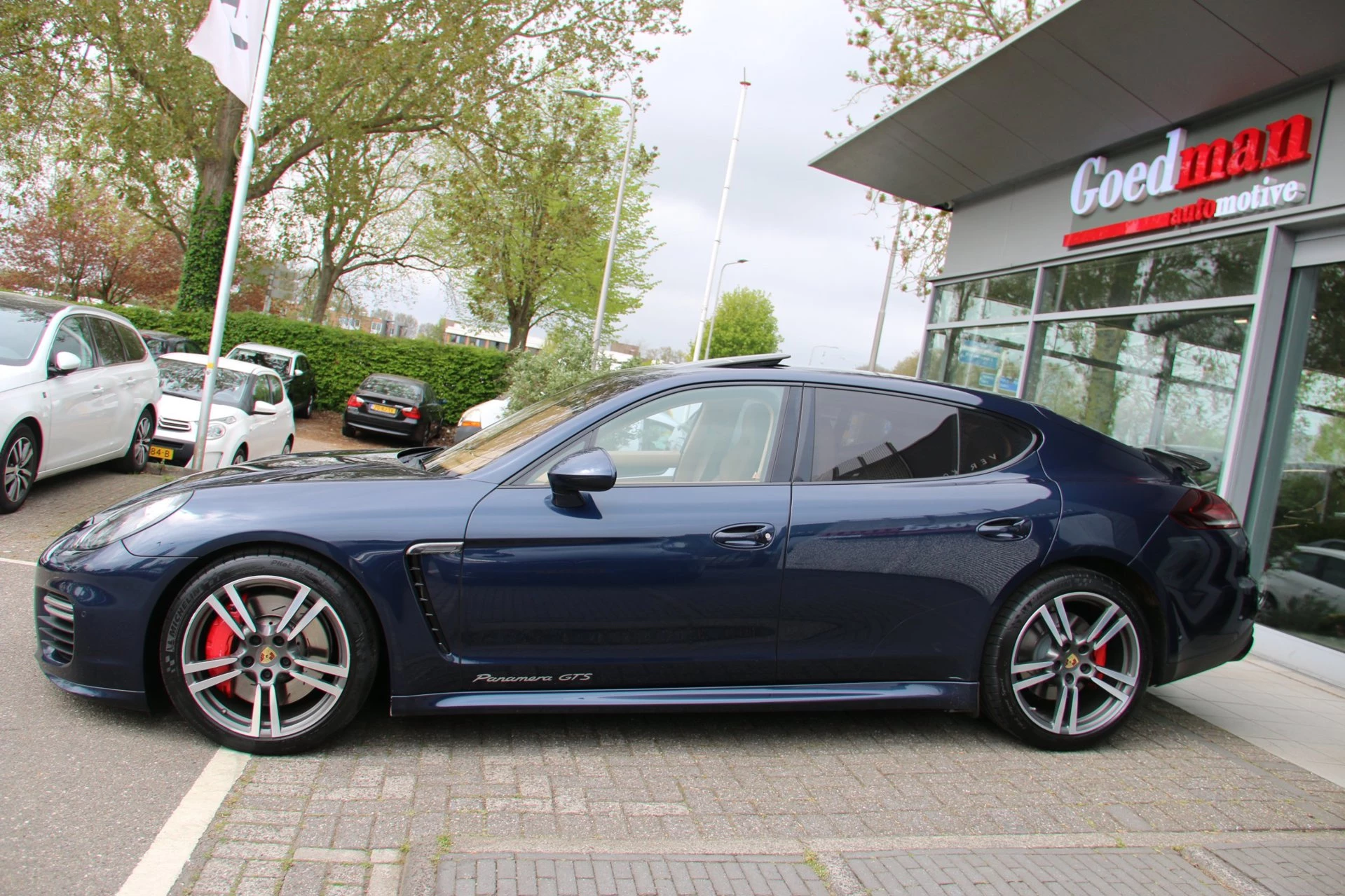 Hoofdafbeelding Porsche Panamera