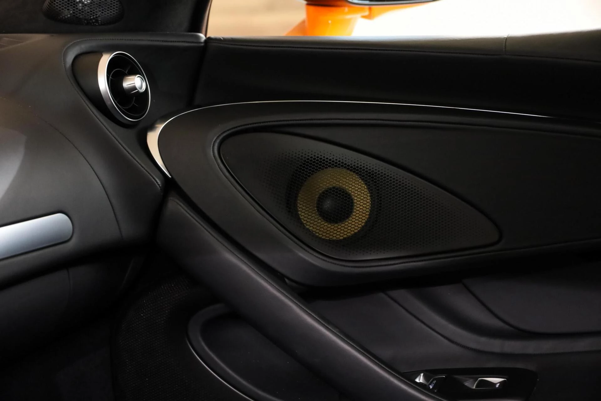 Hoofdafbeelding McLaren GT