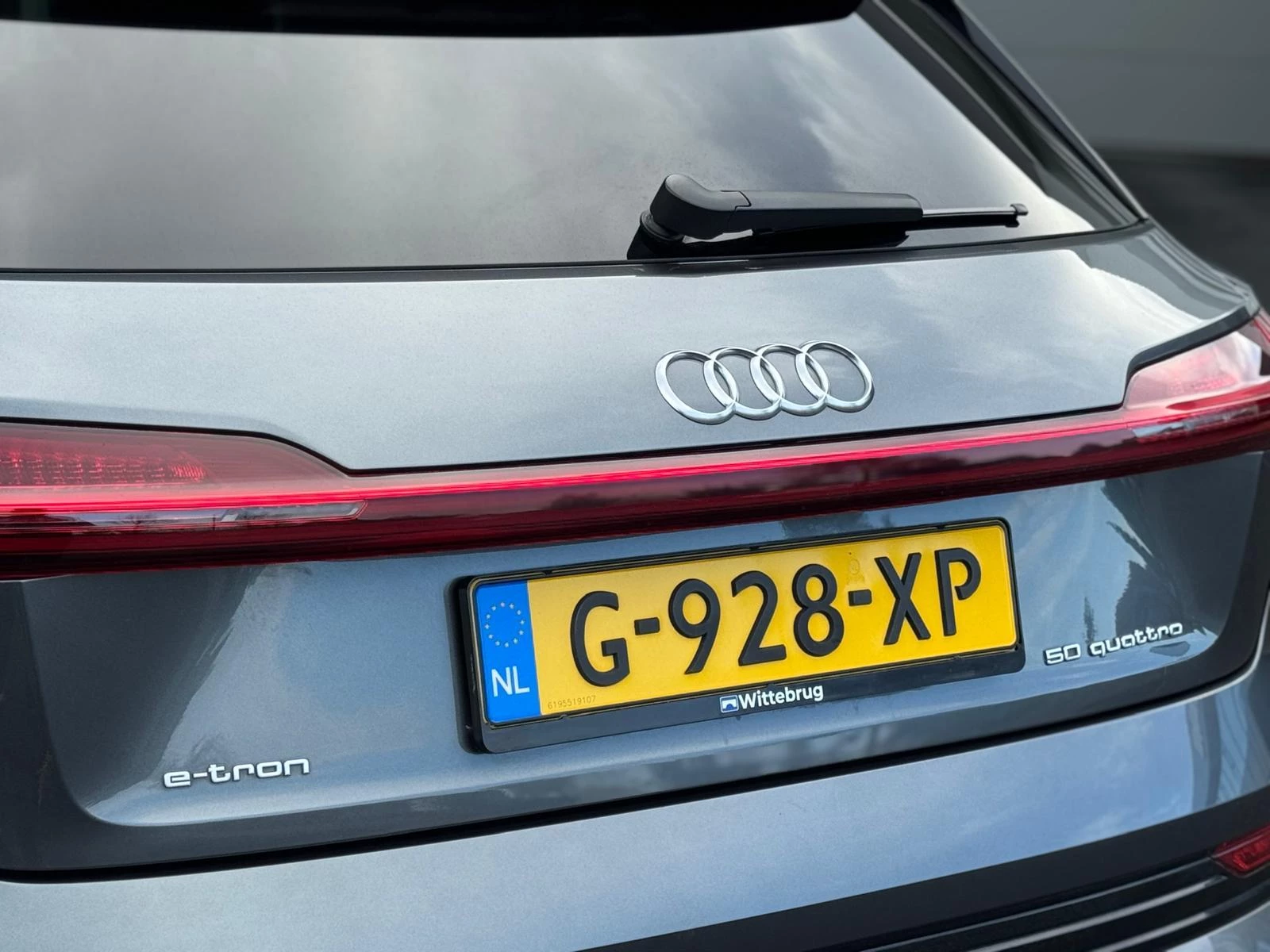 Hoofdafbeelding Audi e-tron