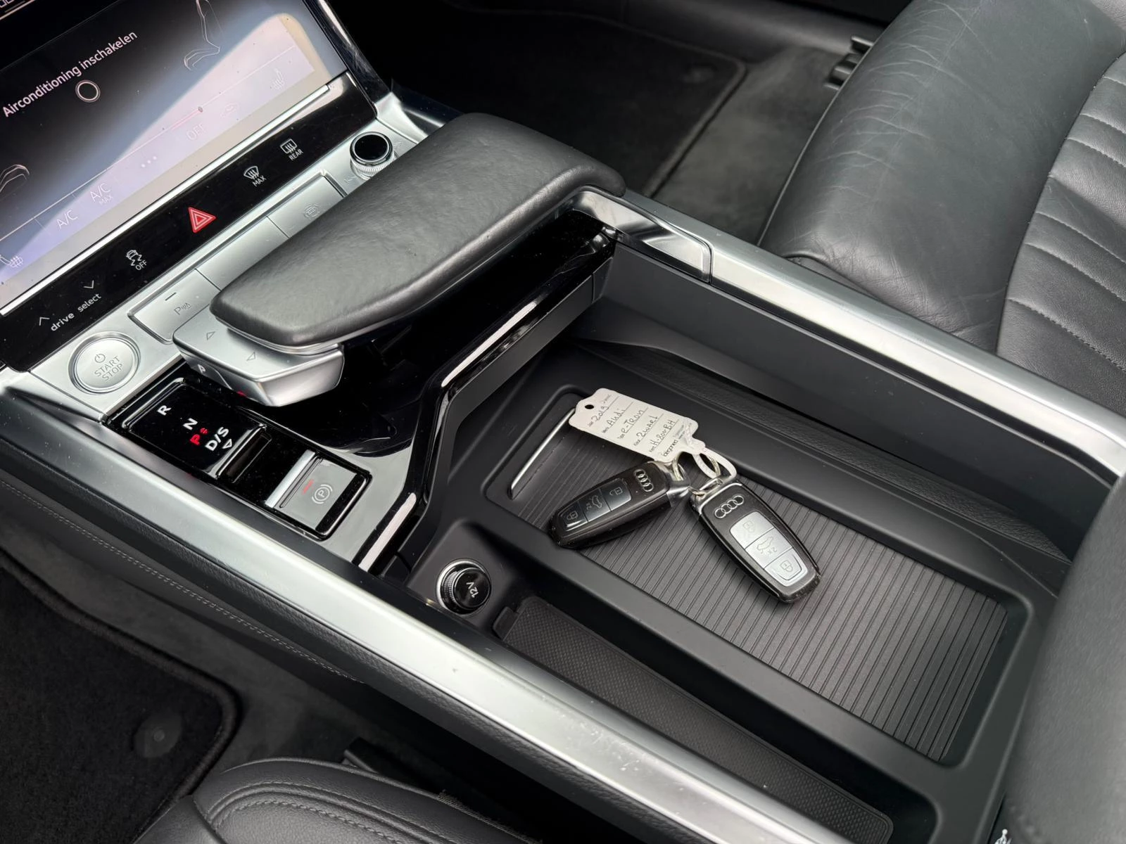 Hoofdafbeelding Audi e-tron