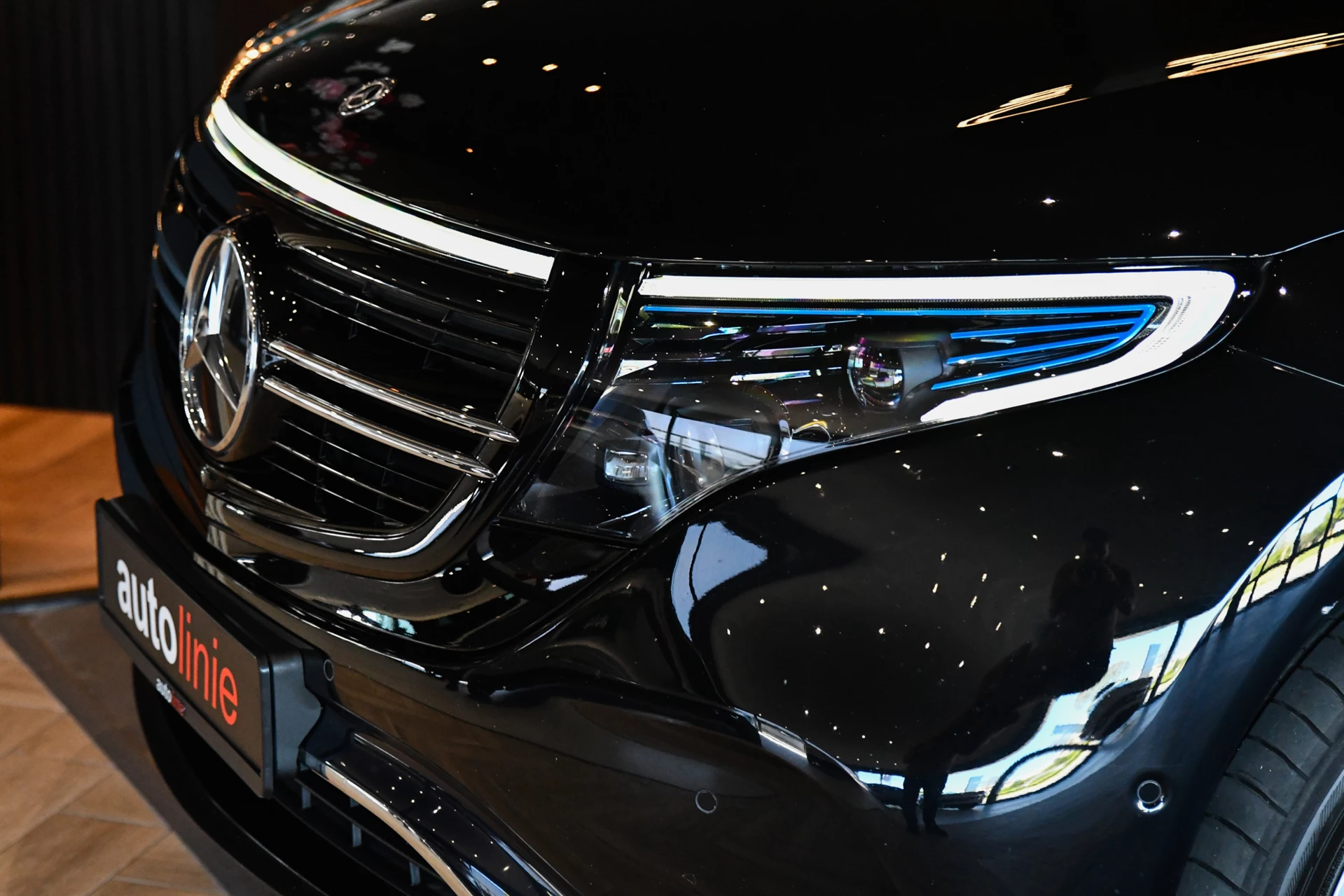 Hoofdafbeelding Mercedes-Benz EQC