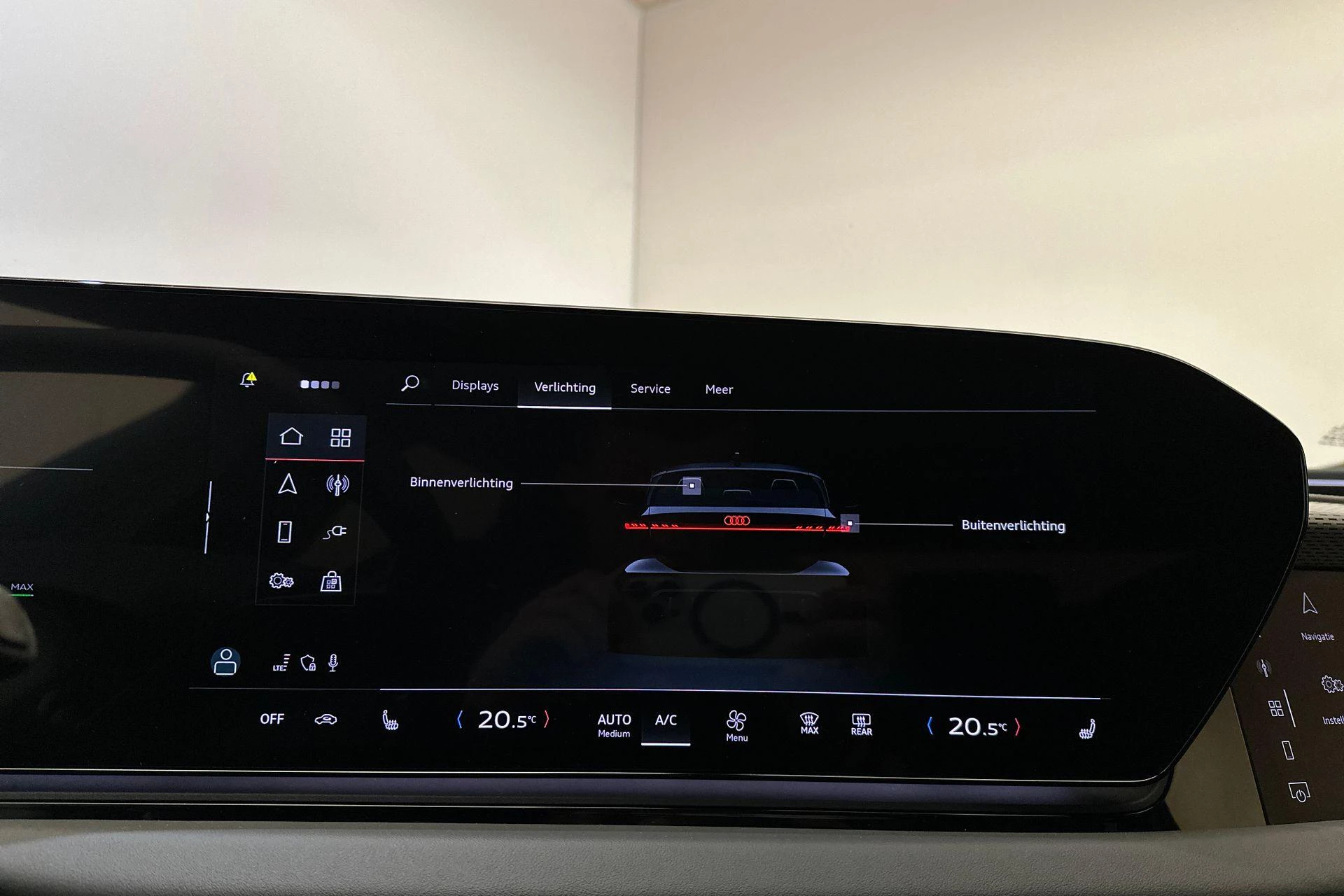 Hoofdafbeelding Audi A6 Avant e-tron