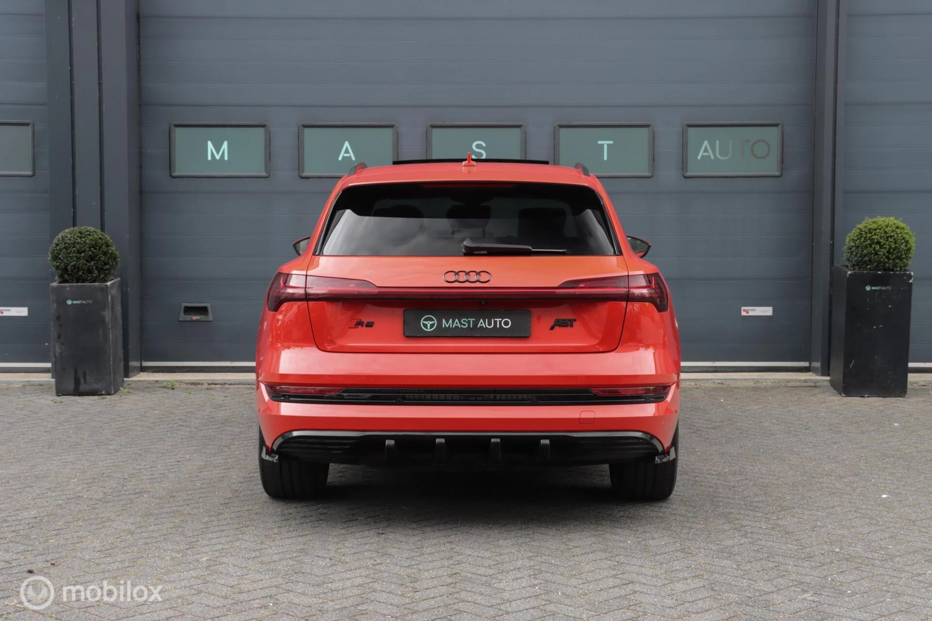 Hoofdafbeelding Audi e-tron