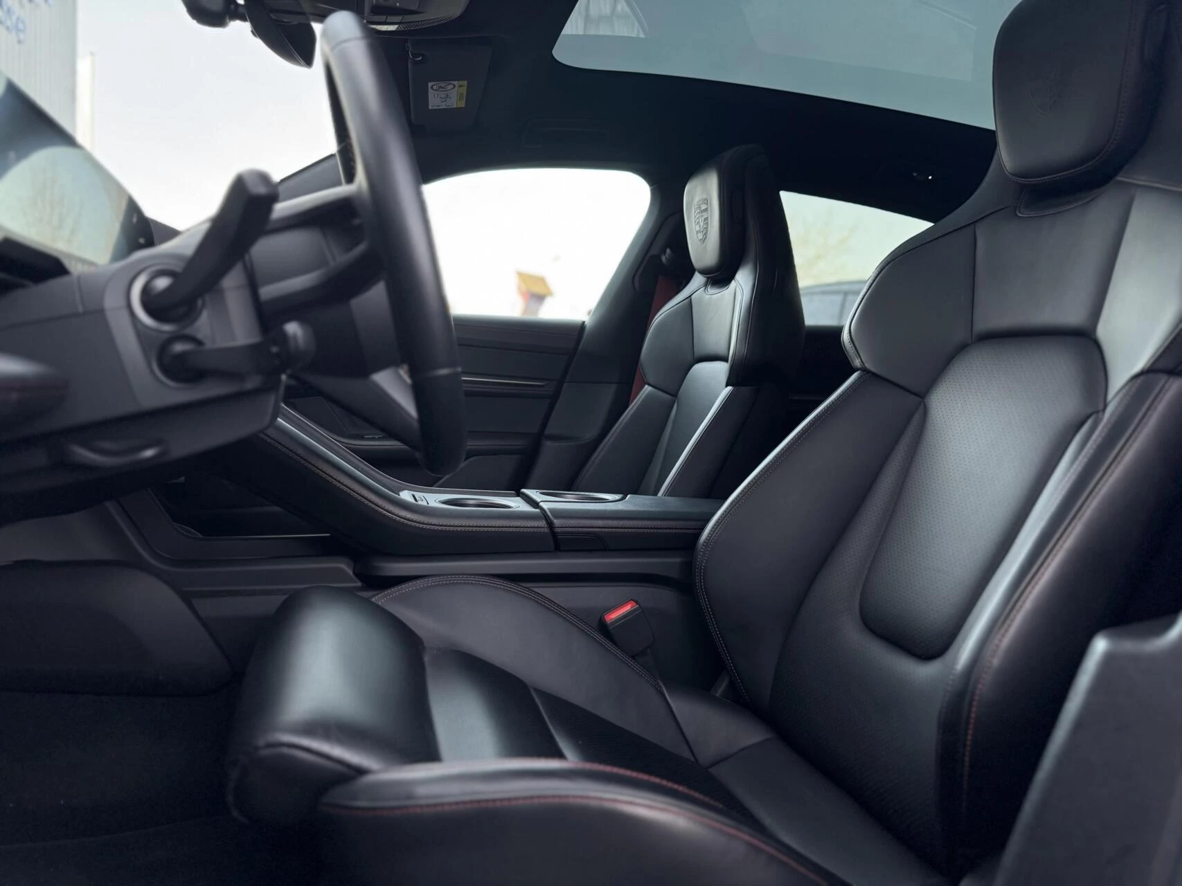 Hoofdafbeelding Porsche Taycan