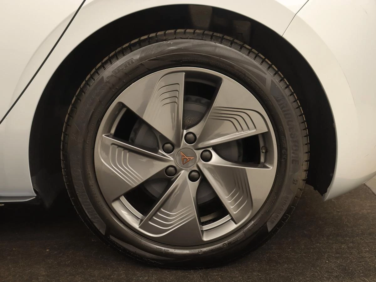 Hoofdafbeelding CUPRA Born