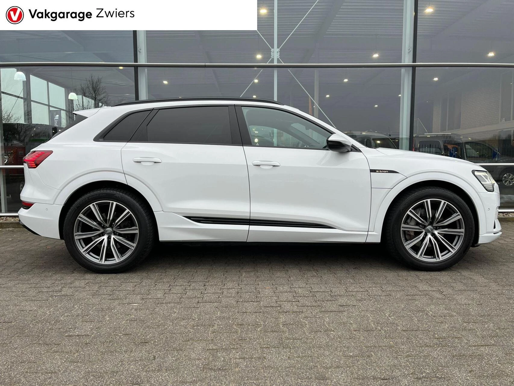 Hoofdafbeelding Audi e-tron