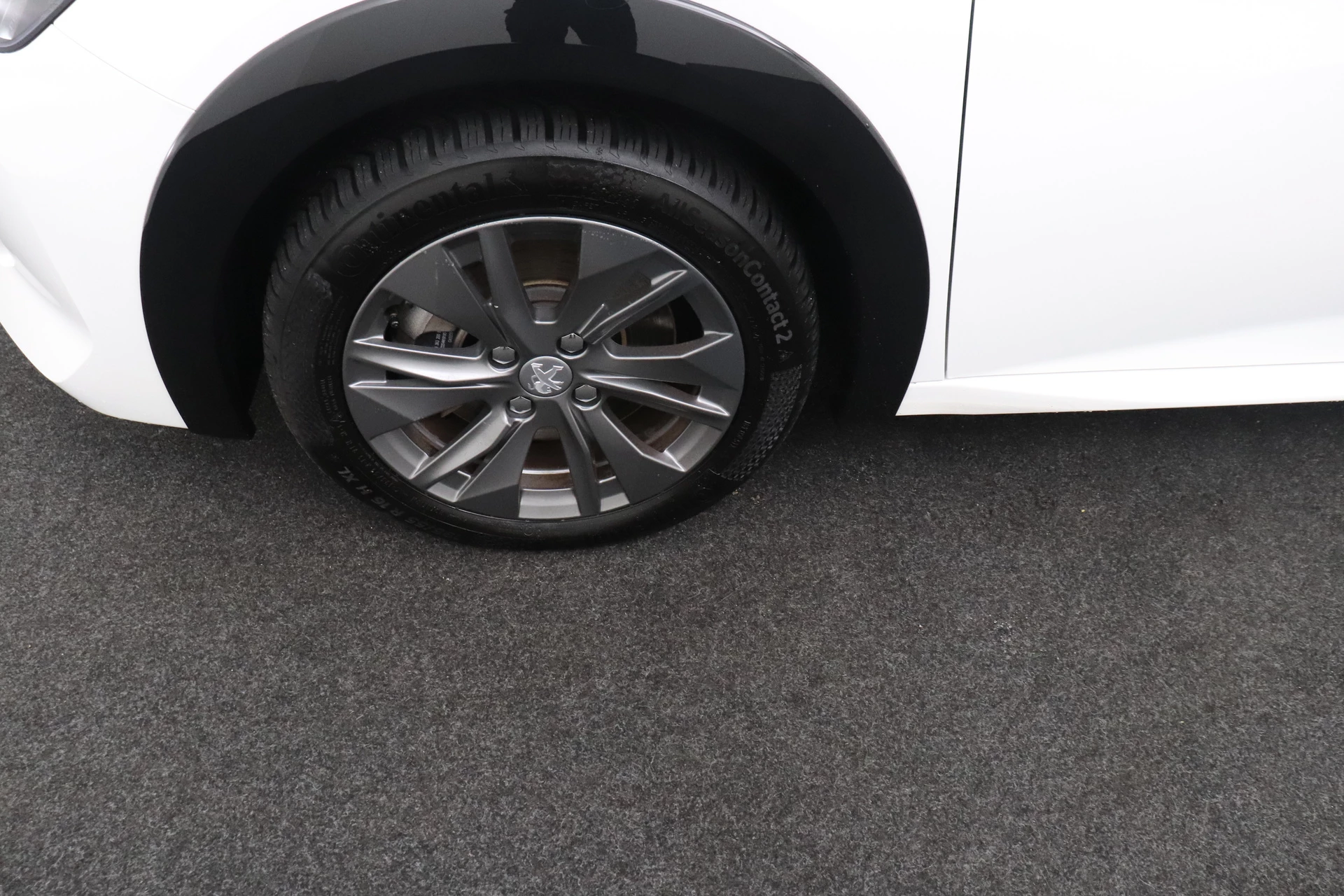 Hoofdafbeelding Peugeot e-208