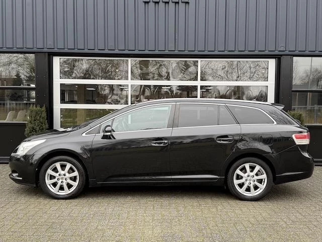 Hoofdafbeelding Toyota Avensis
