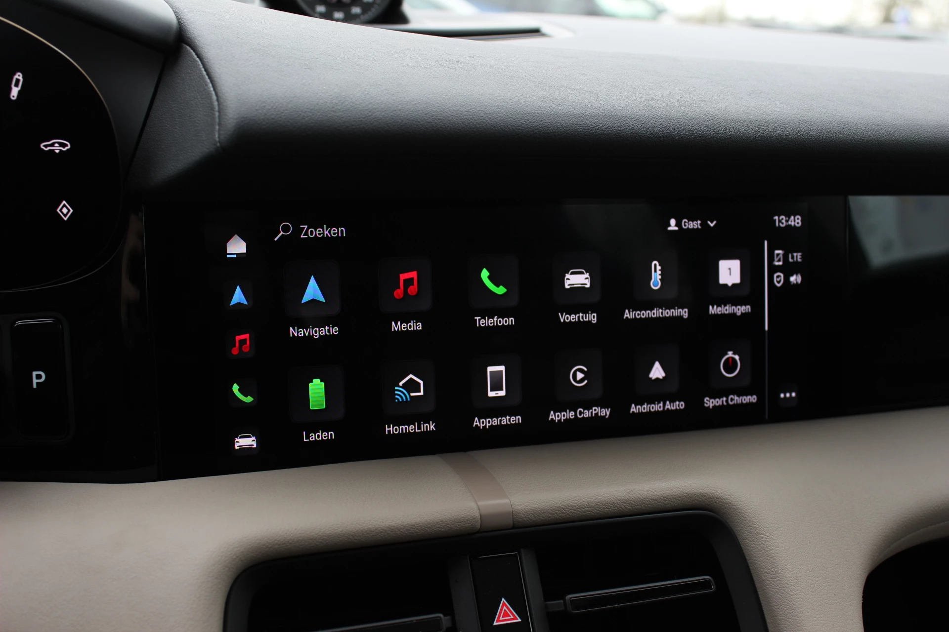 Hoofdafbeelding Porsche Taycan