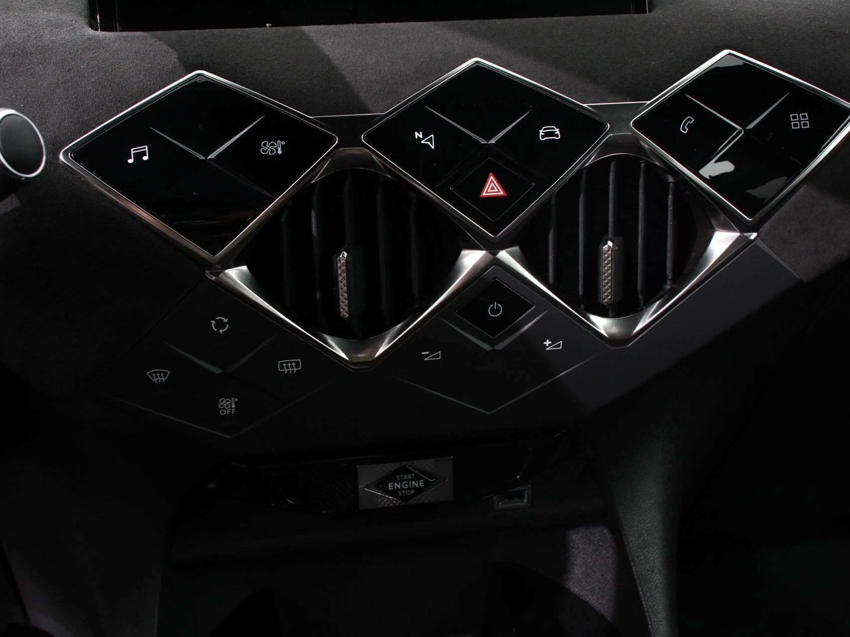 Hoofdafbeelding DS DS 3