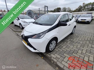 Hoofdafbeelding Toyota Aygo Toyota Aygo 1.0 VVT-i x, NW APK BIJ AFLEVERING !!!