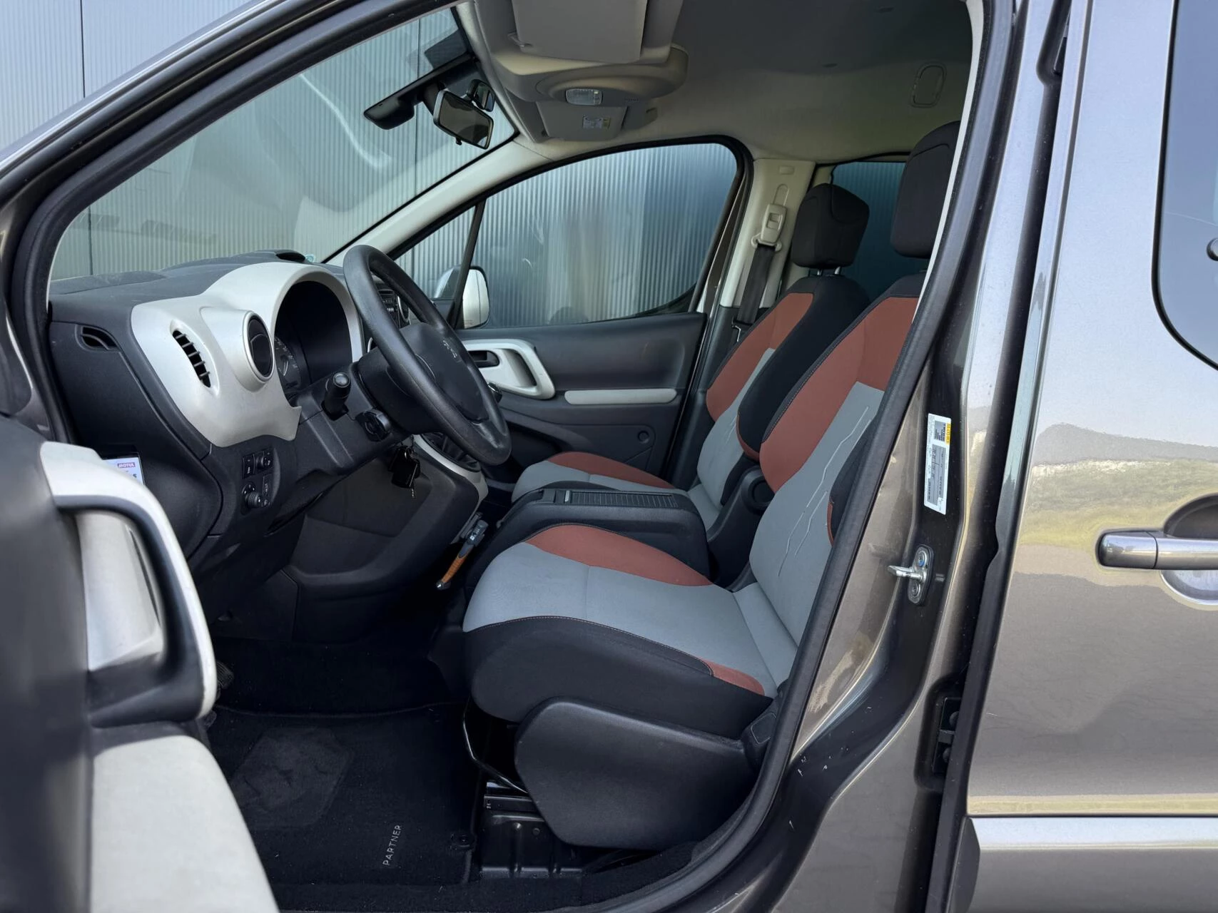 Hoofdafbeelding Peugeot Partner