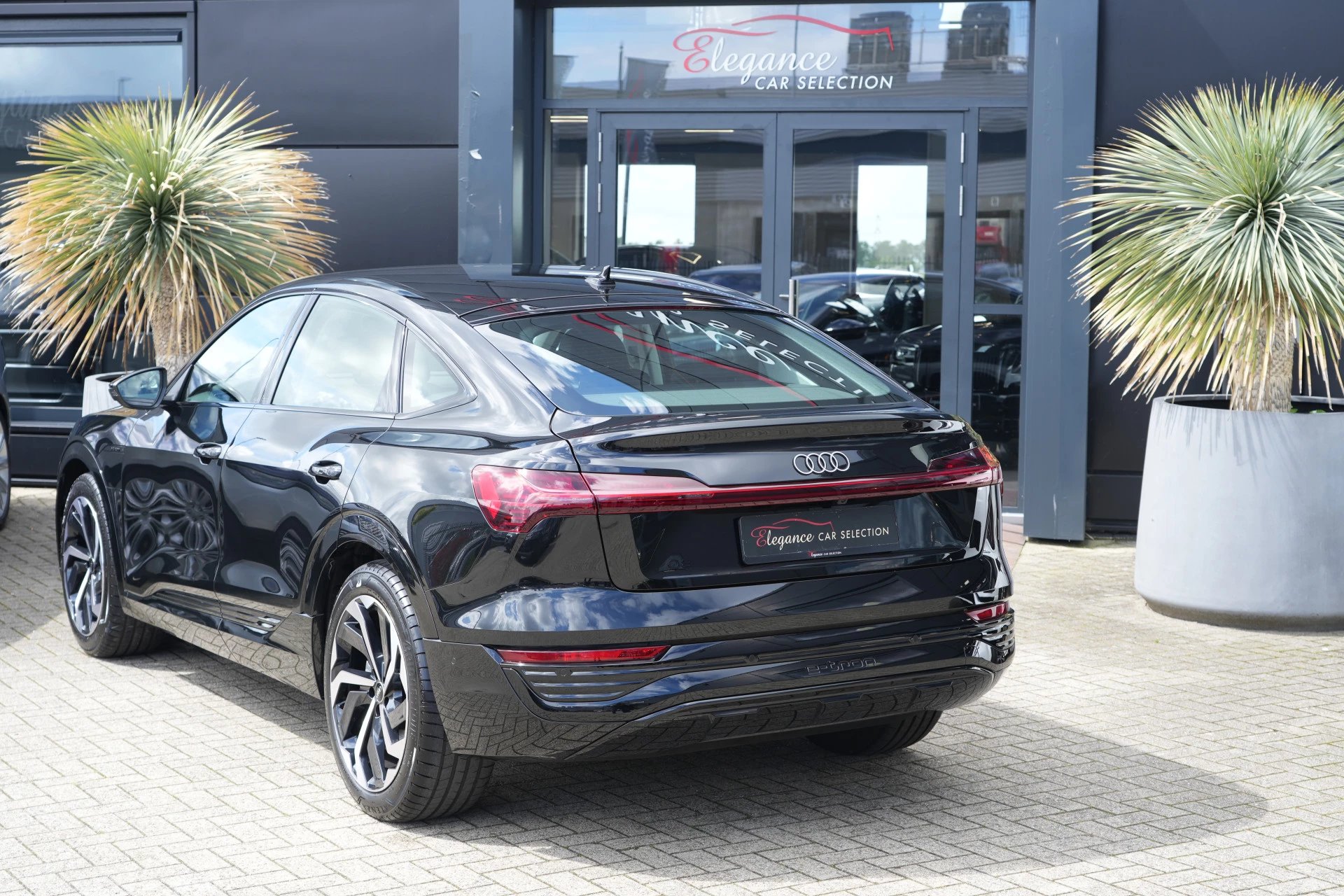 Hoofdafbeelding Audi Q8 Sportback e-tron