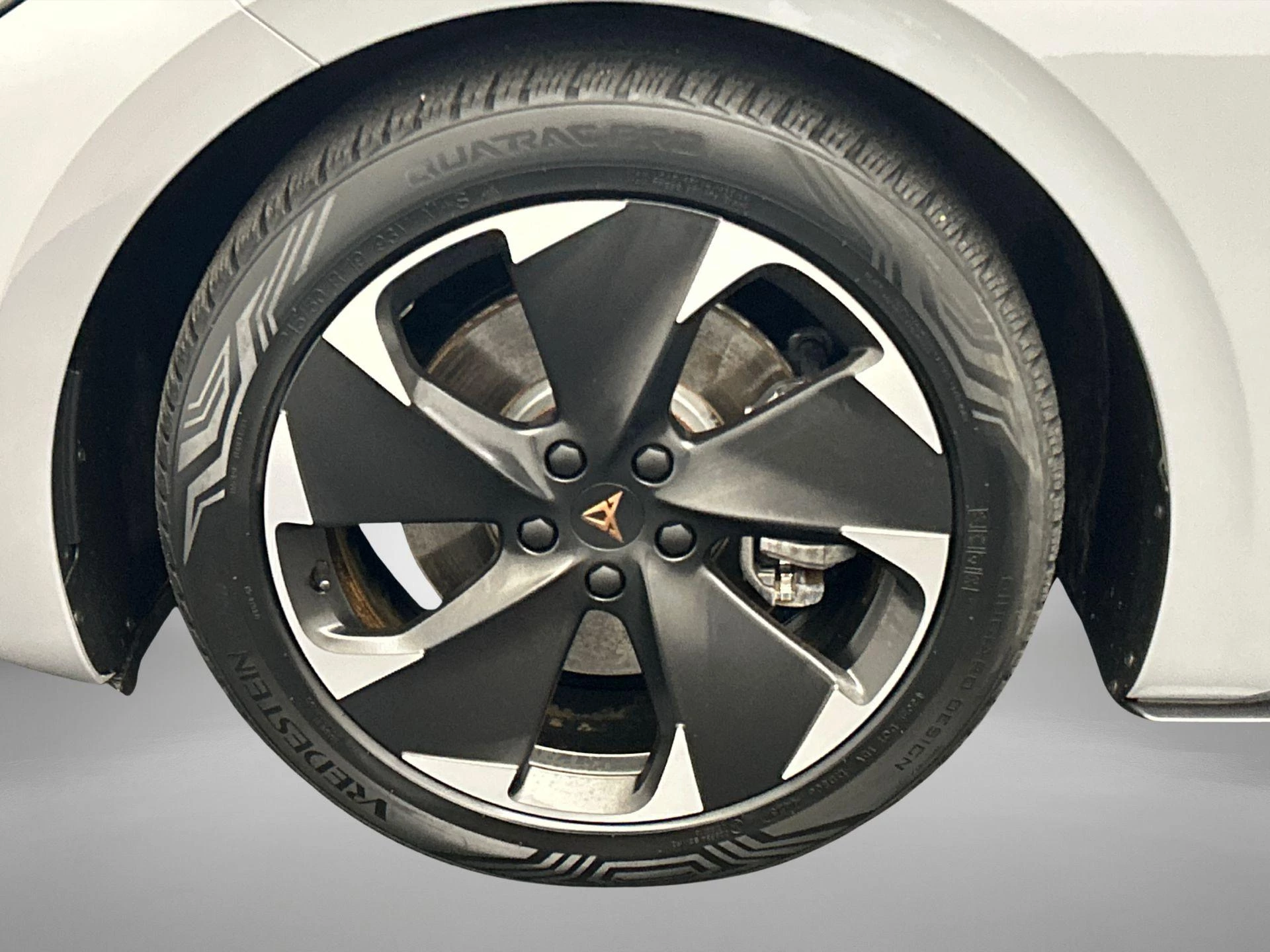Hoofdafbeelding CUPRA Born