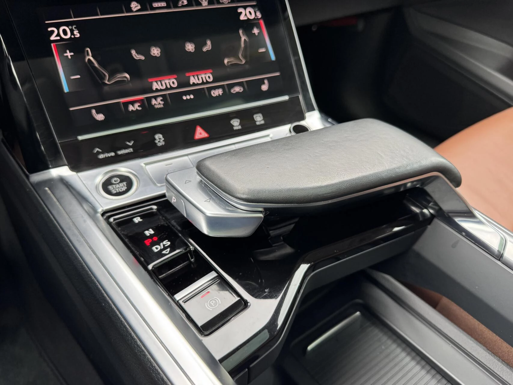 Hoofdafbeelding Audi e-tron