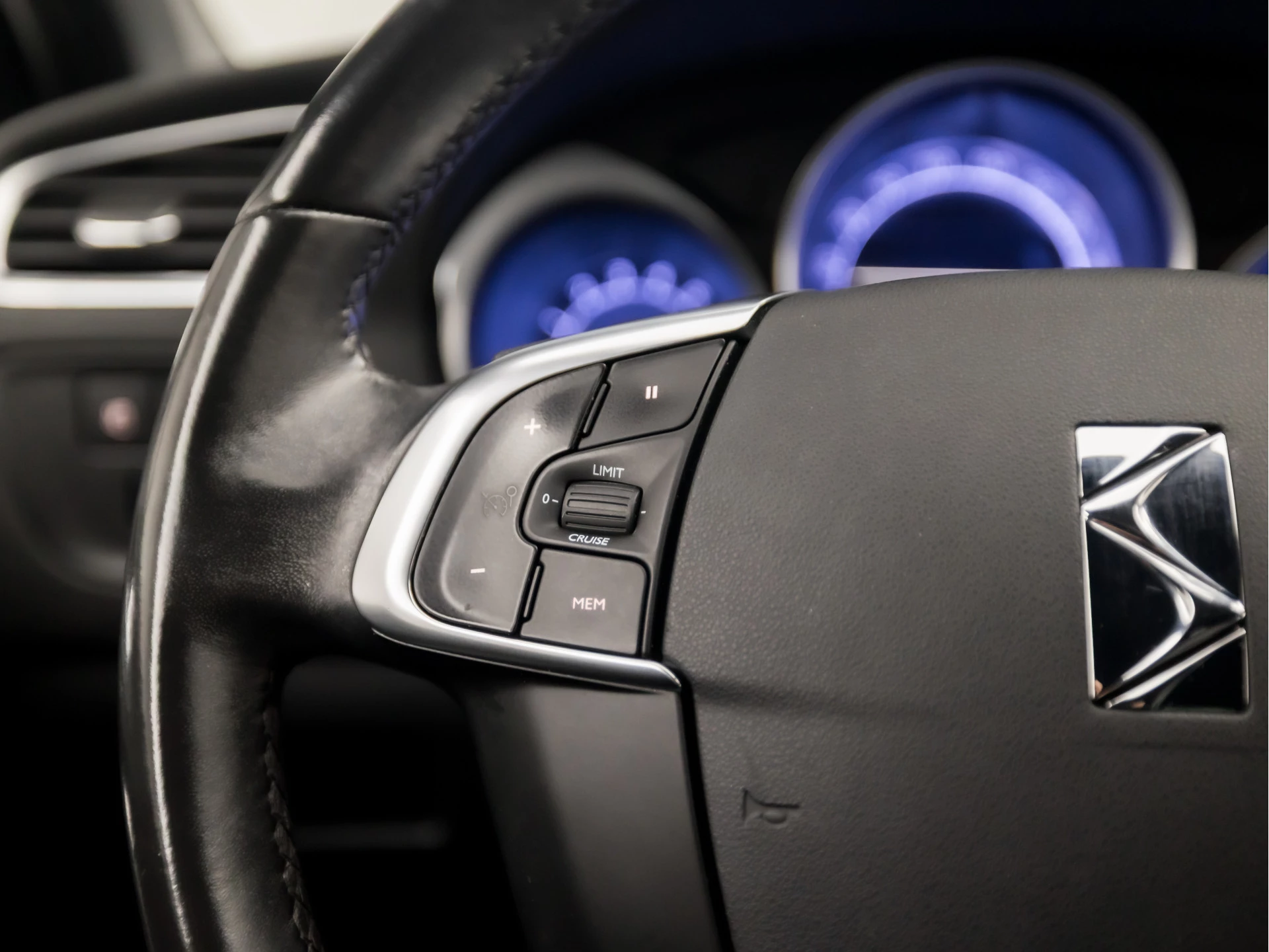 Hoofdafbeelding DS DS 4