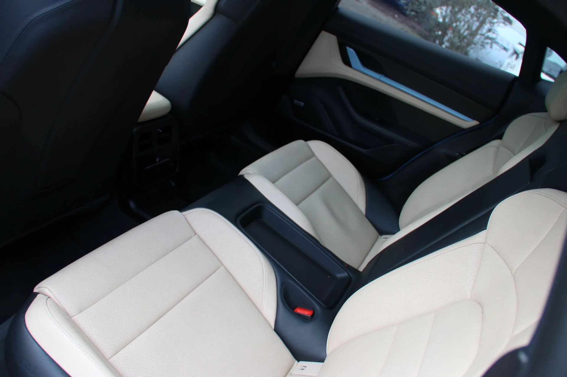 Hoofdafbeelding Porsche Taycan