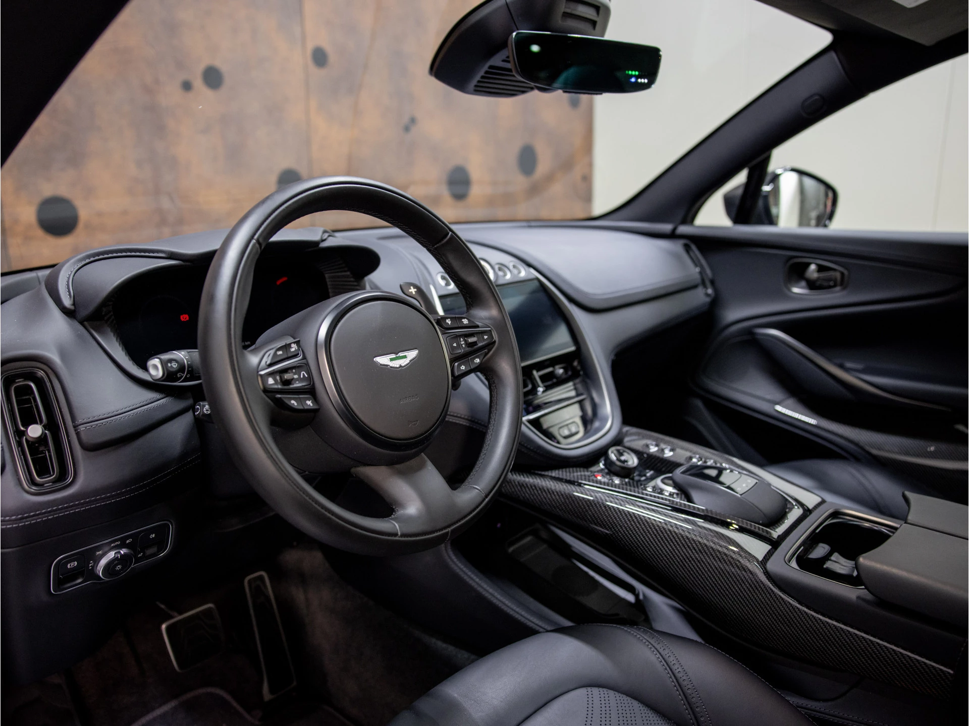 Hoofdafbeelding Aston Martin DBX